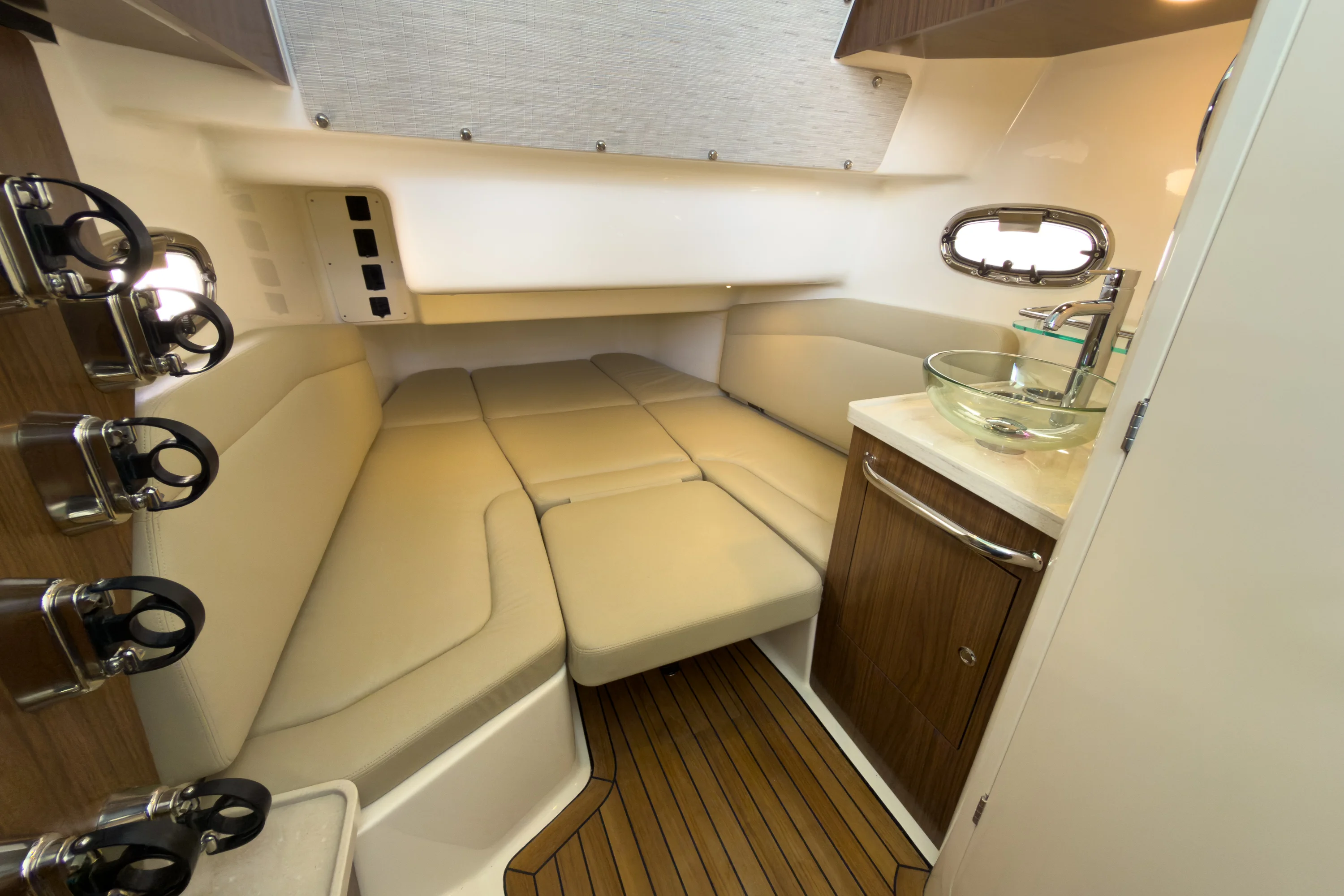 2026 Boston Whaler 380 Outrage Image Thumbnail #18