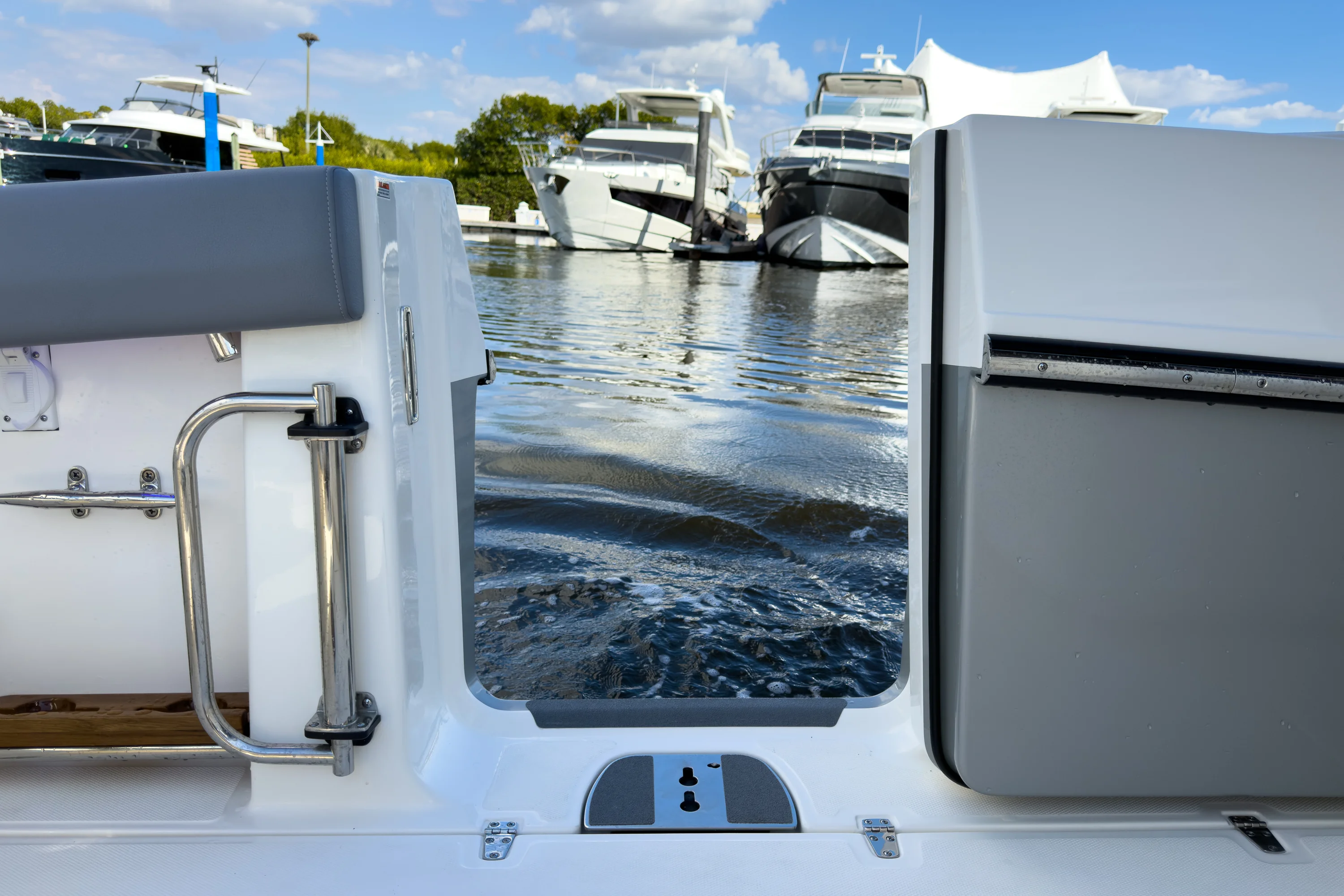 2026 Boston Whaler 380 Outrage Image Thumbnail #9