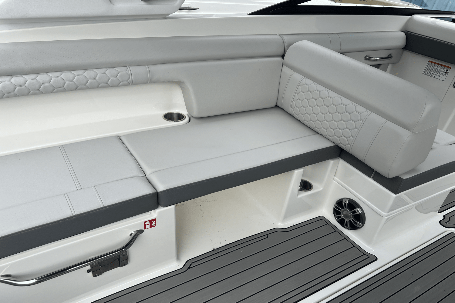2025 Sea Ray SDX 290 Image Thumbnail #18