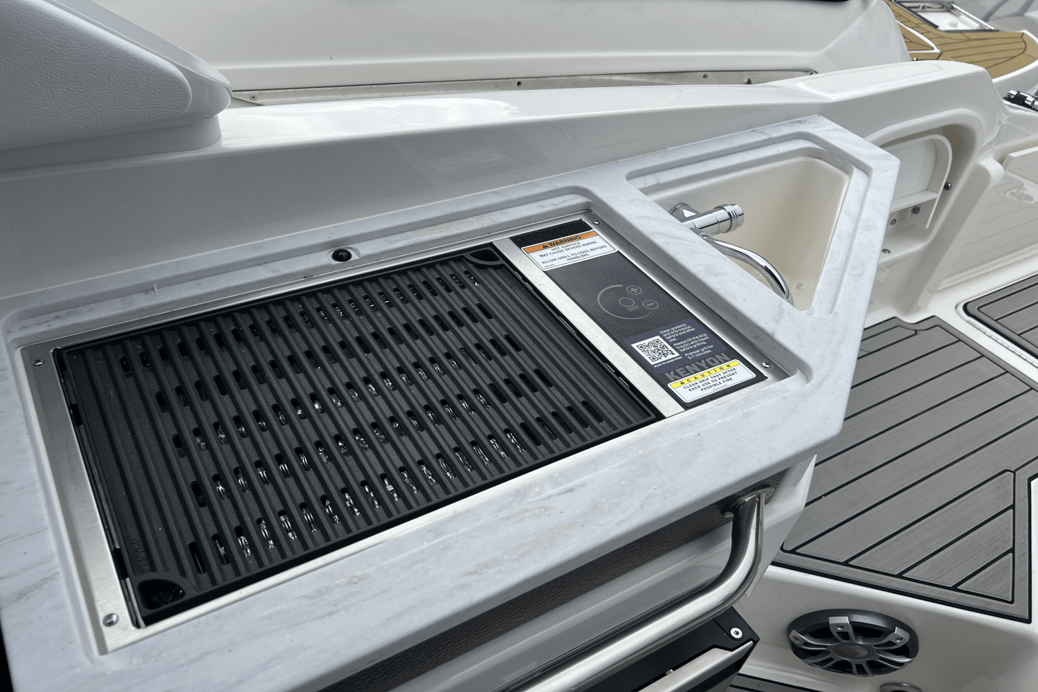 2025 Sea Ray SDX 290 Image Thumbnail #25