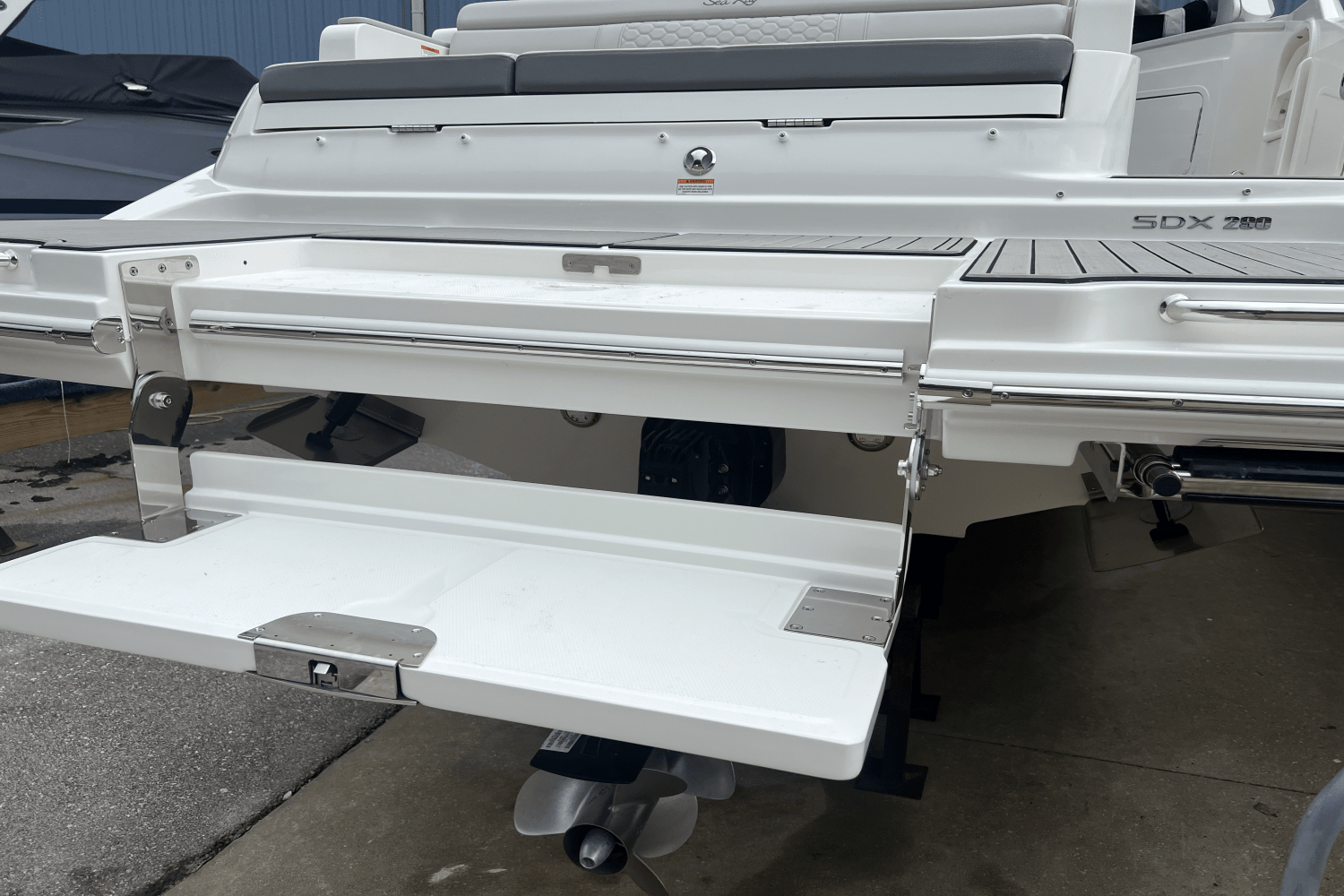 2025 Sea Ray SDX 290 Image Thumbnail #11