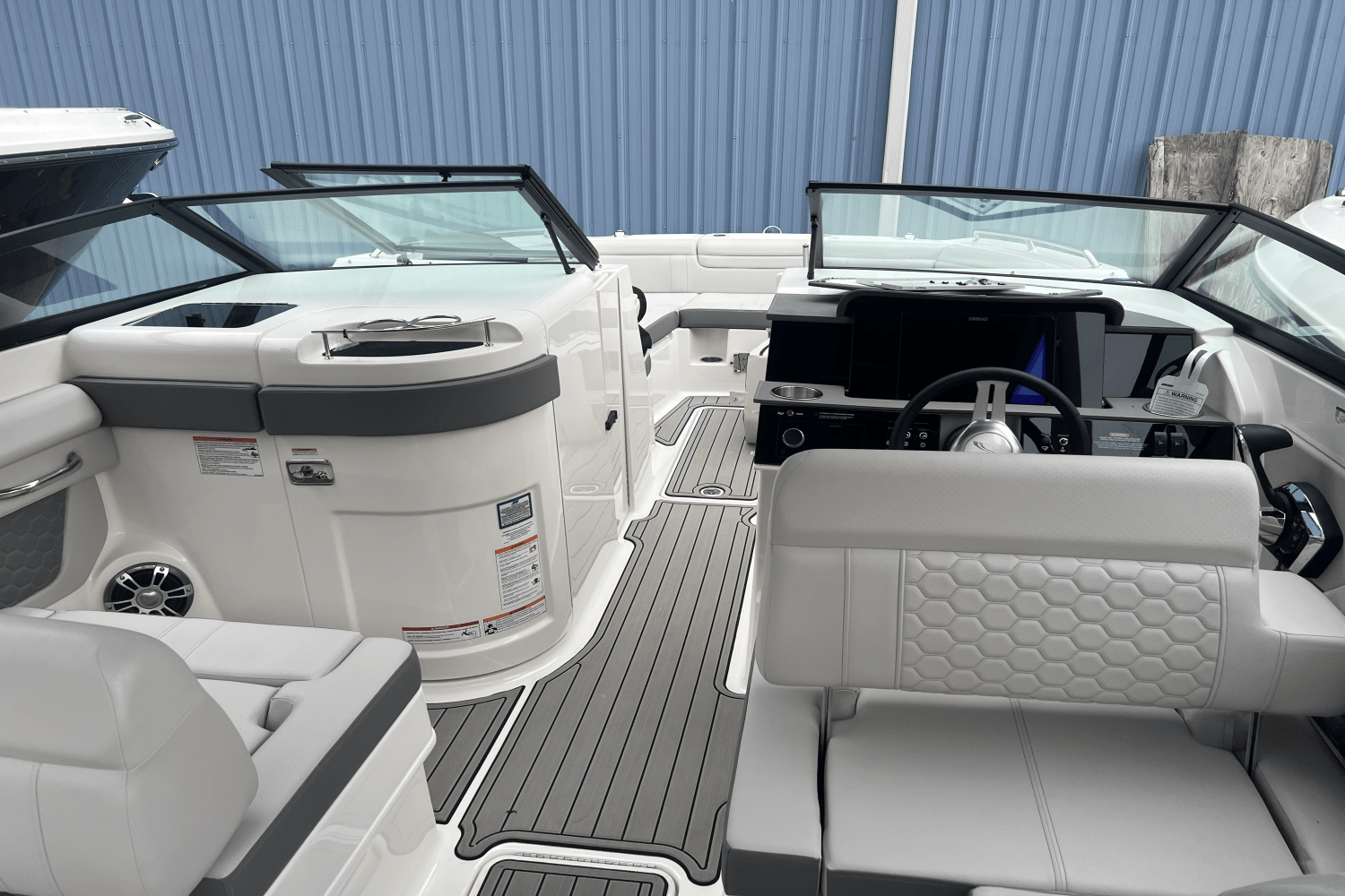 2025 Sea Ray SDX 290 Image Thumbnail #32