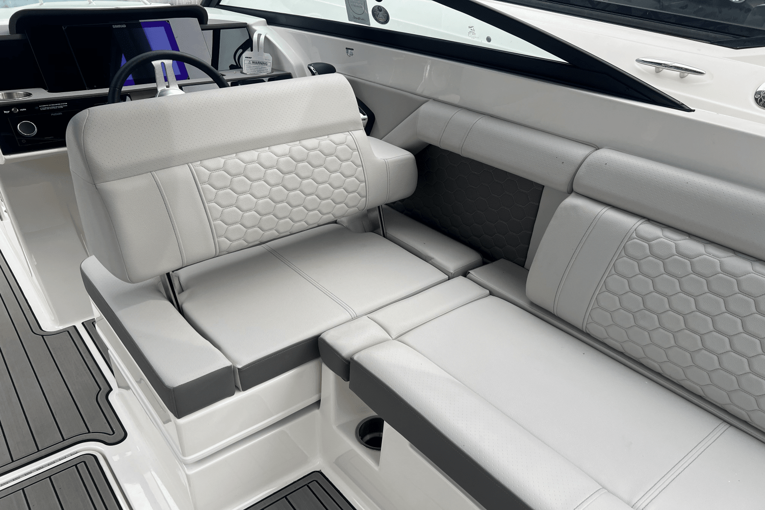 2025 Sea Ray SDX 290 Image Thumbnail #20