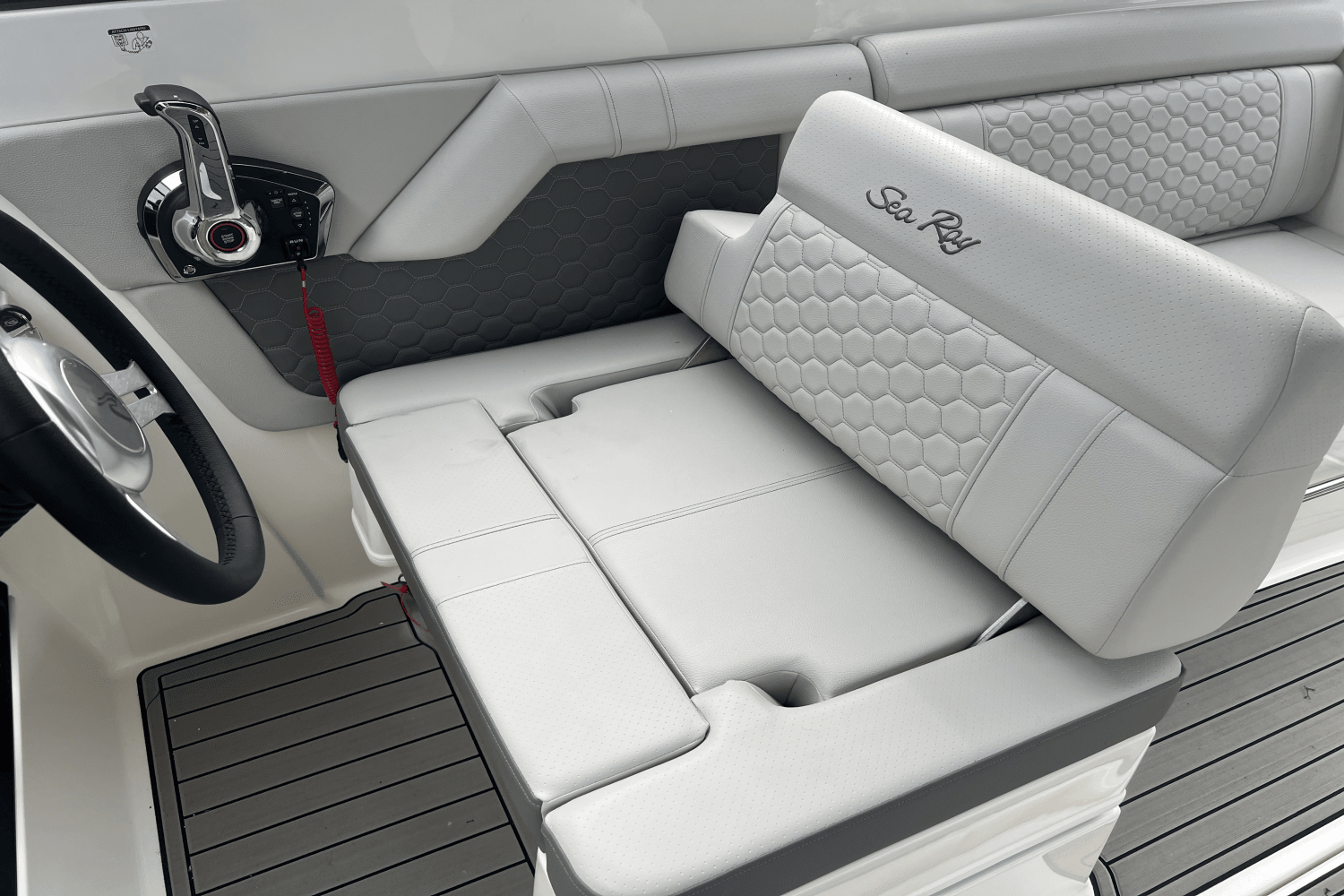 2025 Sea Ray SDX 290 Image Thumbnail #21
