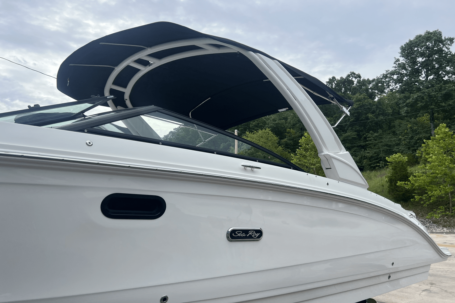 2025 Sea Ray SDX 290 Image Thumbnail #2