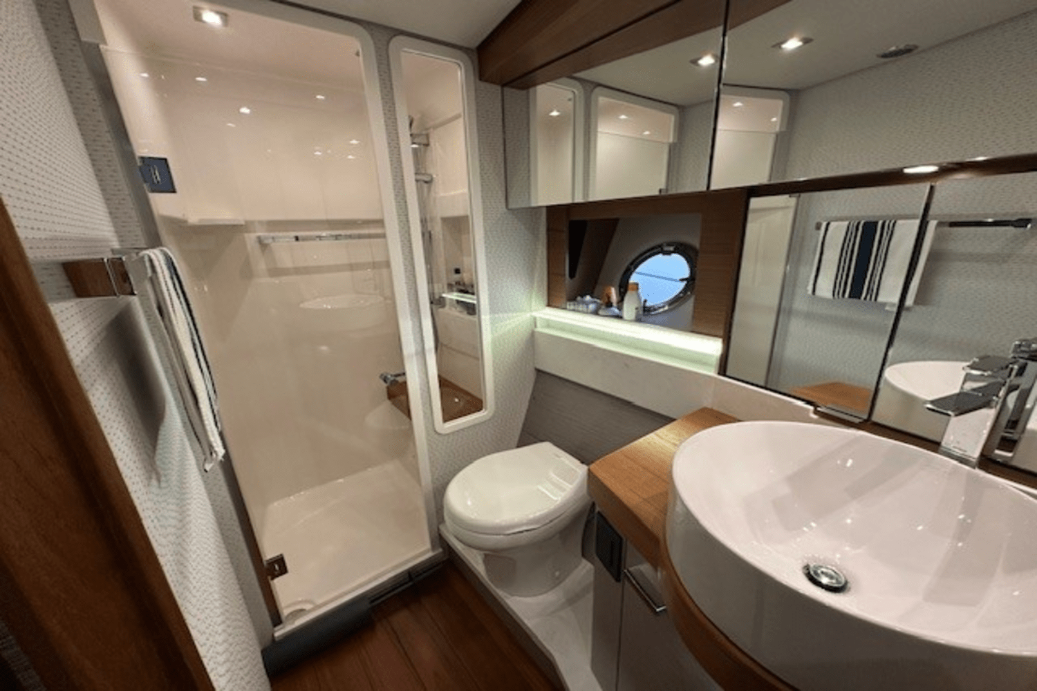 2022 Tiara Yachts 44 COUPE Image Thumbnail #43