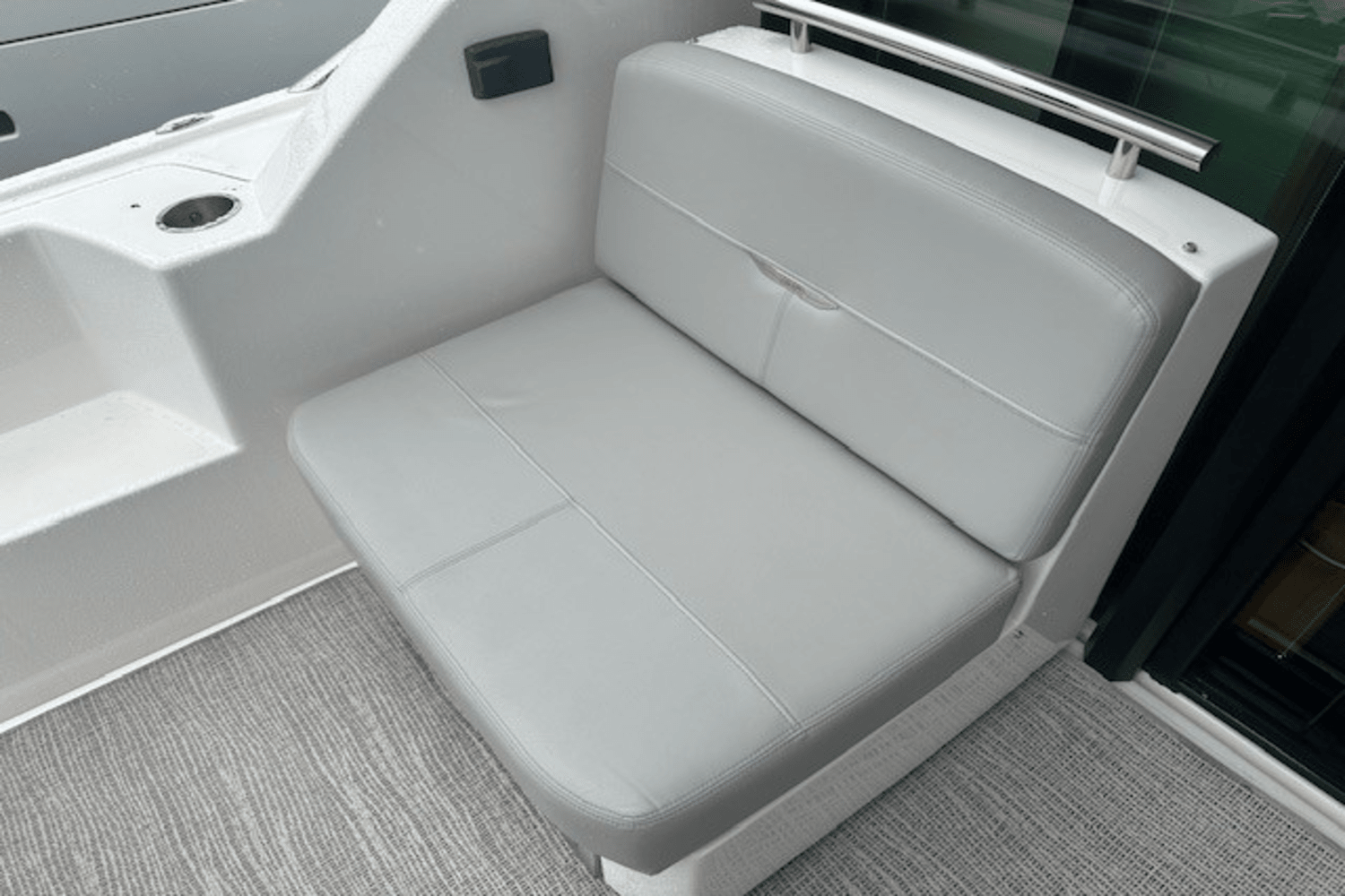 2022 Tiara Yachts 44 COUPE Image Thumbnail #12