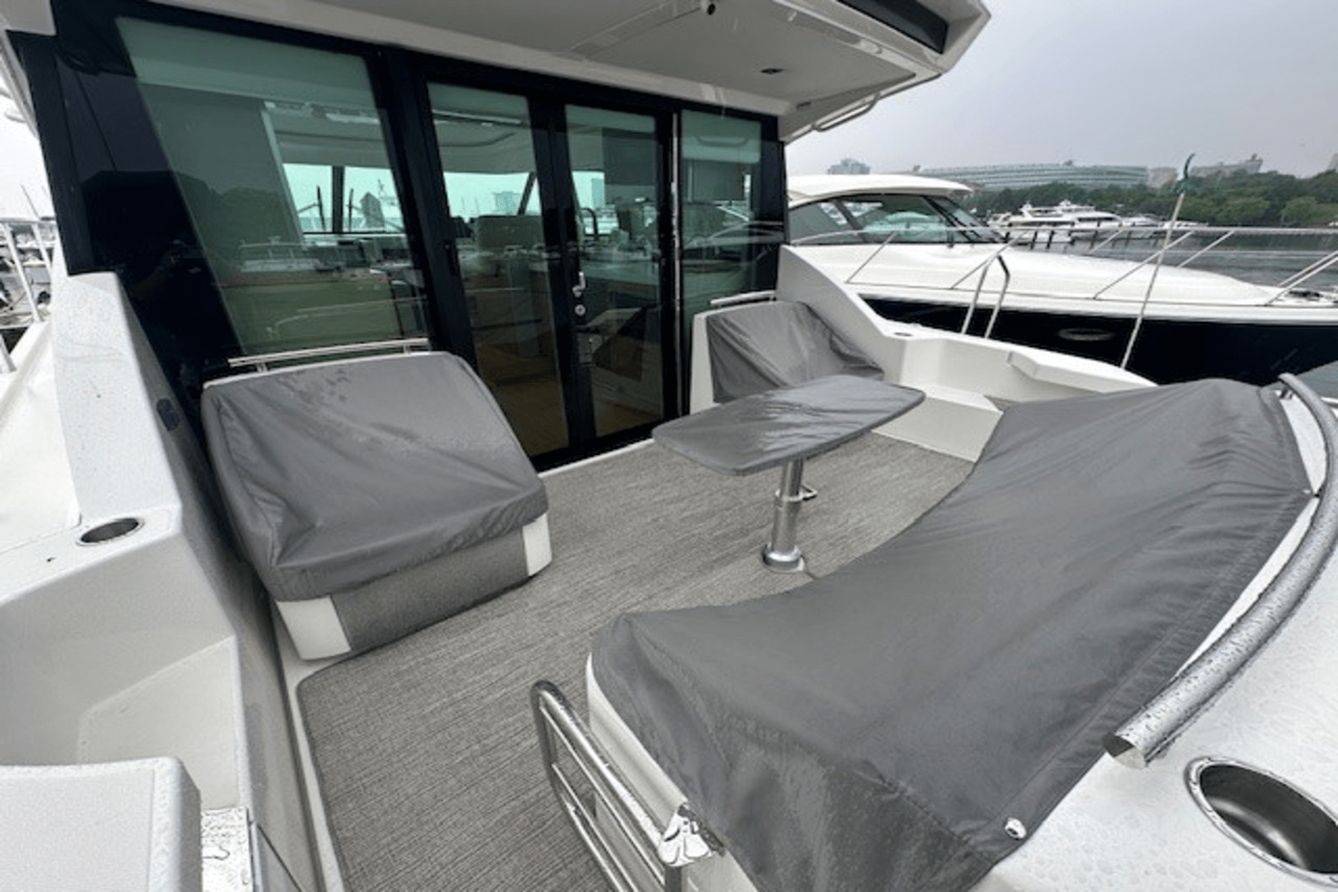 2022 Tiara Yachts 44 COUPE Image Thumbnail #9