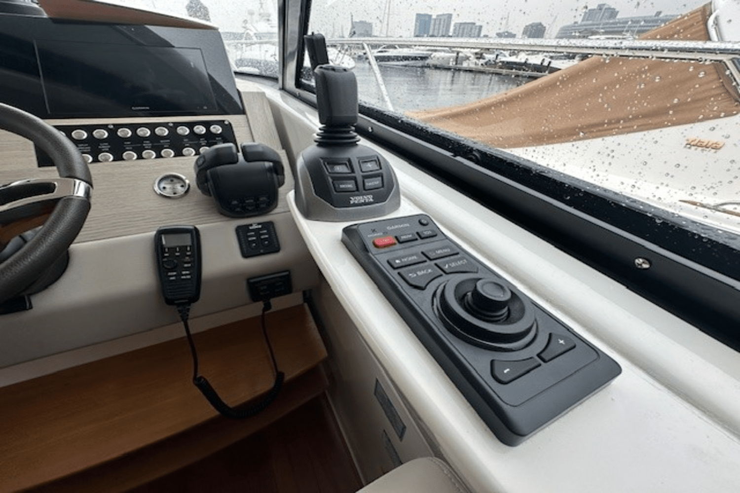 2022 Tiara Yachts 44 COUPE Image Thumbnail #23