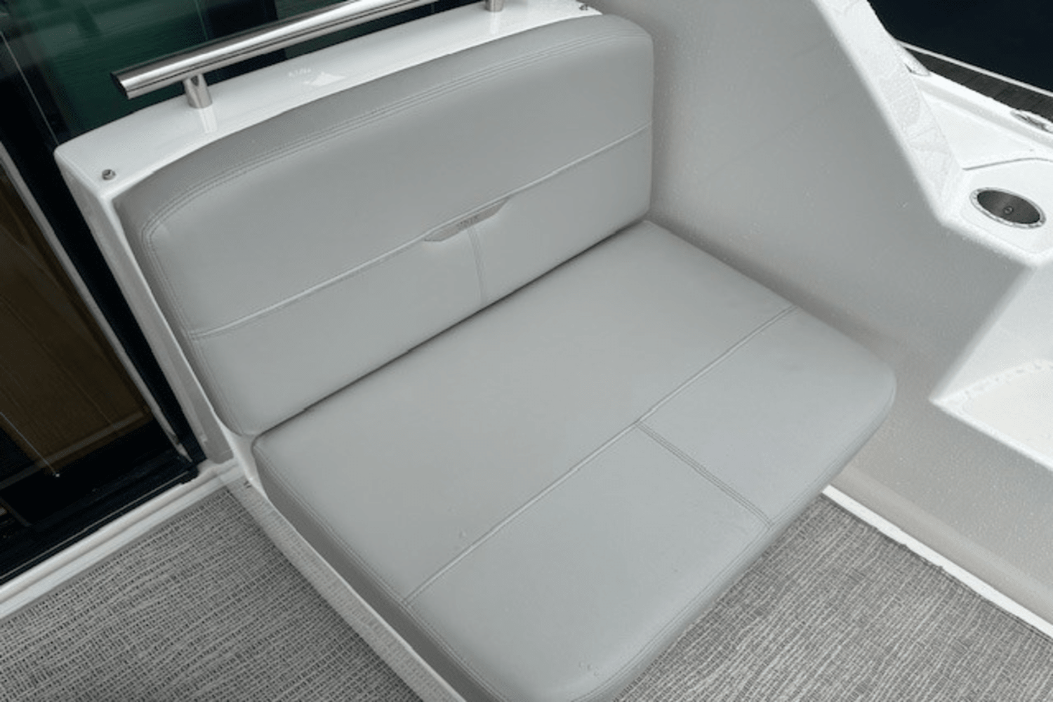 2022 Tiara Yachts 44 COUPE Image Thumbnail #11