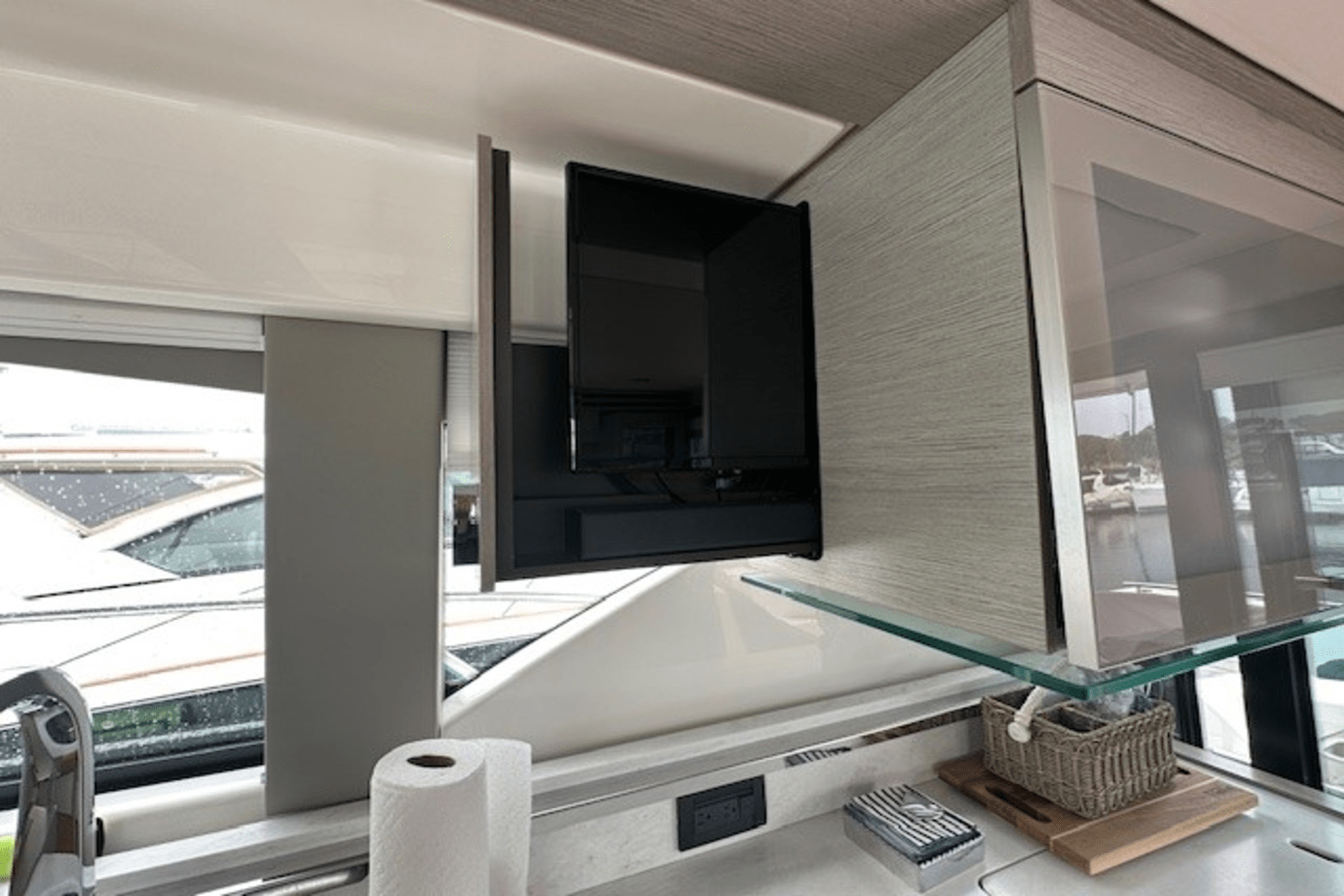 2022 Tiara Yachts 44 COUPE Image Thumbnail #17