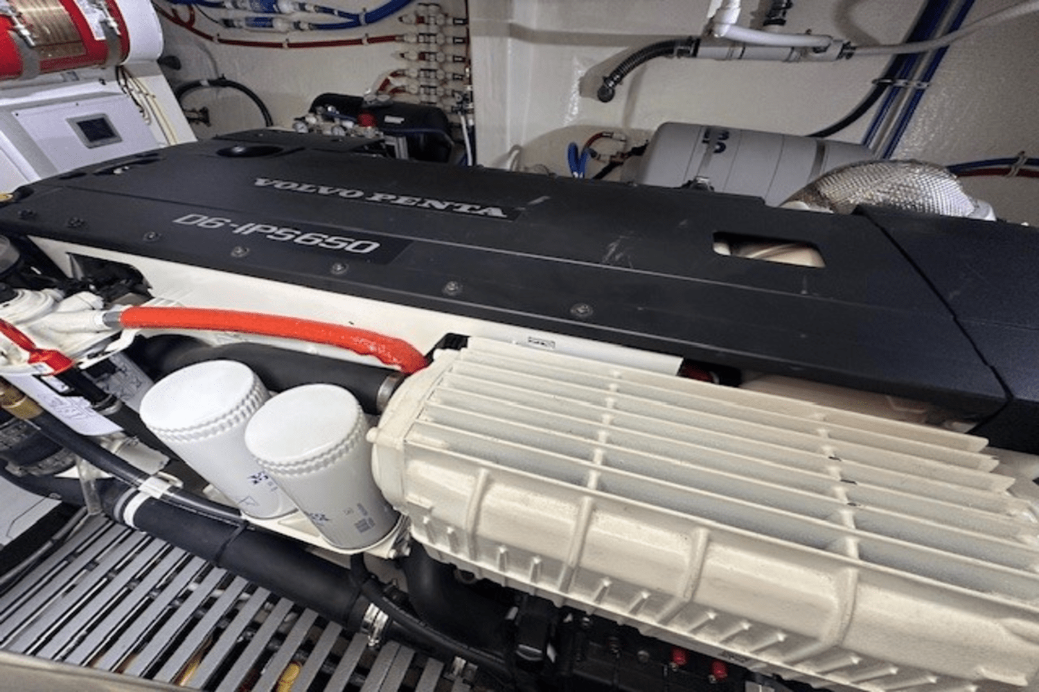 2022 Tiara Yachts 44 COUPE Image Thumbnail #49