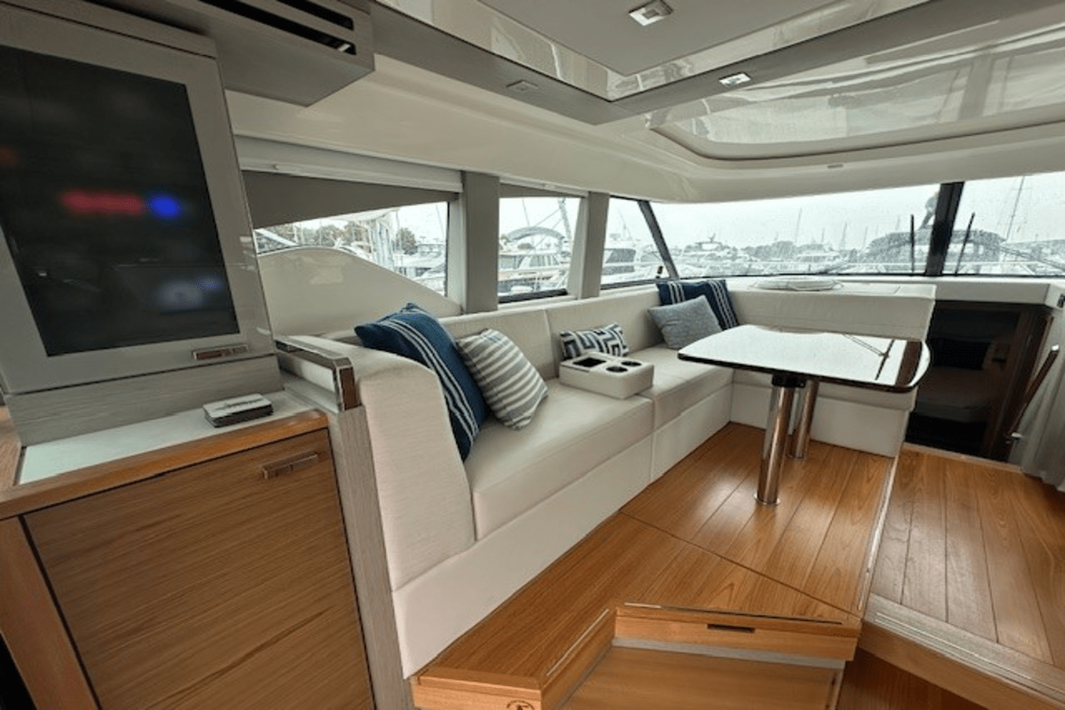2022 Tiara Yachts 44 COUPE Image Thumbnail #15