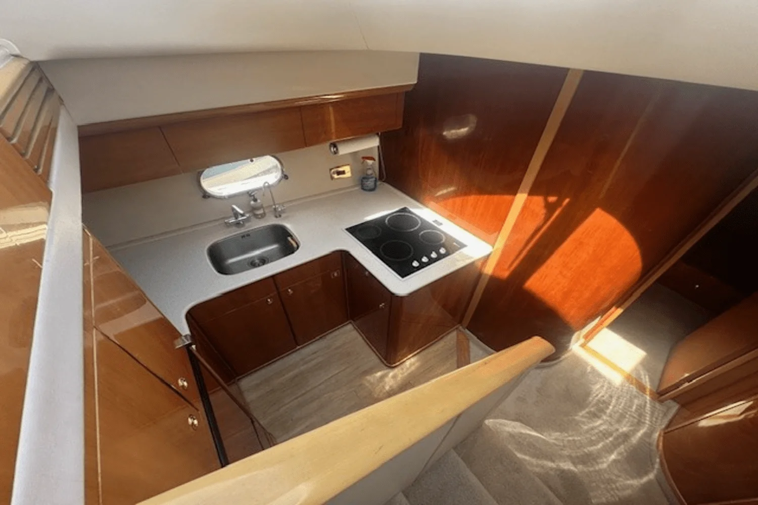 1998 Viking 52 FLYBRIDGE Image Thumbnail #42