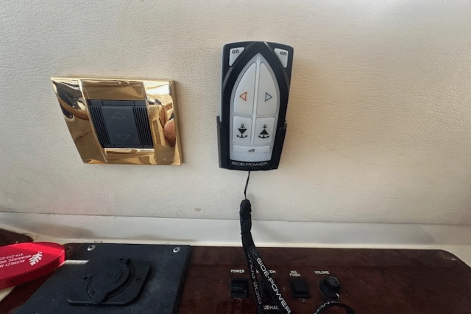 1998 Viking 52 FLYBRIDGE Image Thumbnail #37