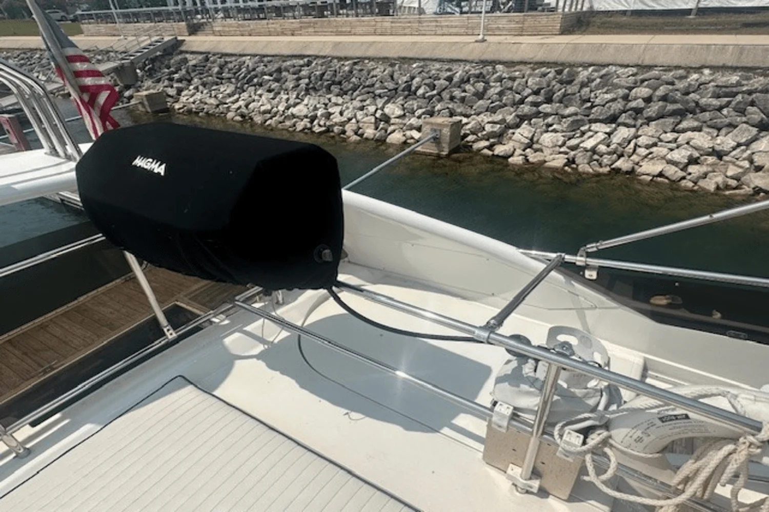 1998 Viking 52 FLYBRIDGE Image Thumbnail #24