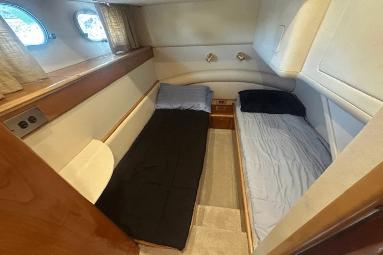 1998 Viking 52 FLYBRIDGE Image Thumbnail #45