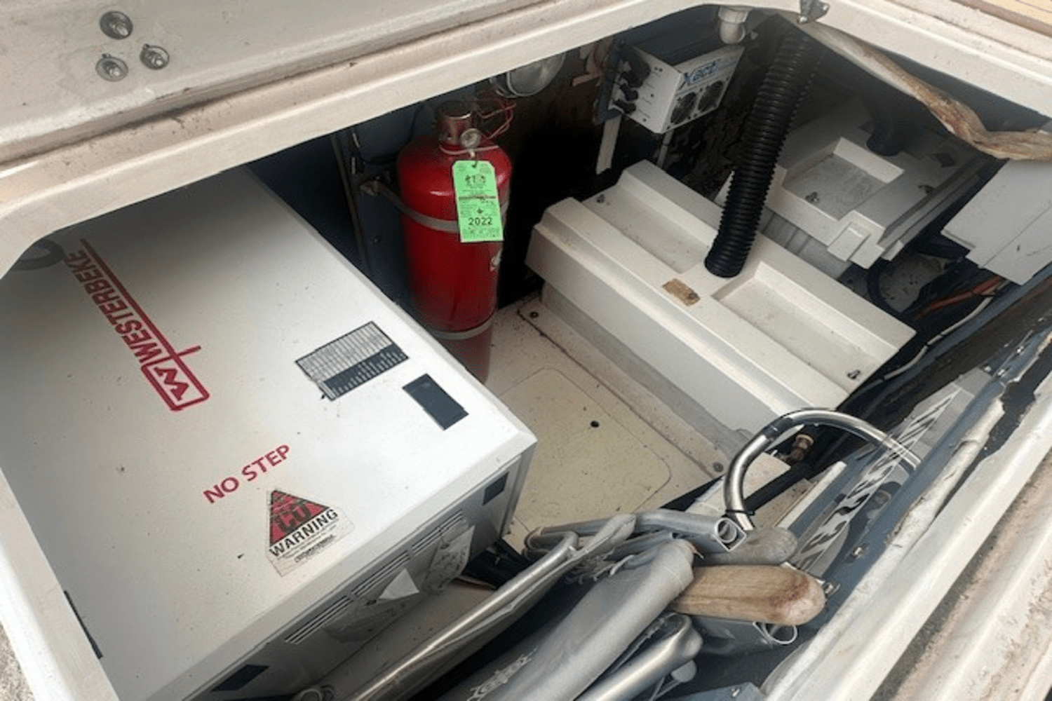 1998 Viking 52 FLYBRIDGE Image Thumbnail #61