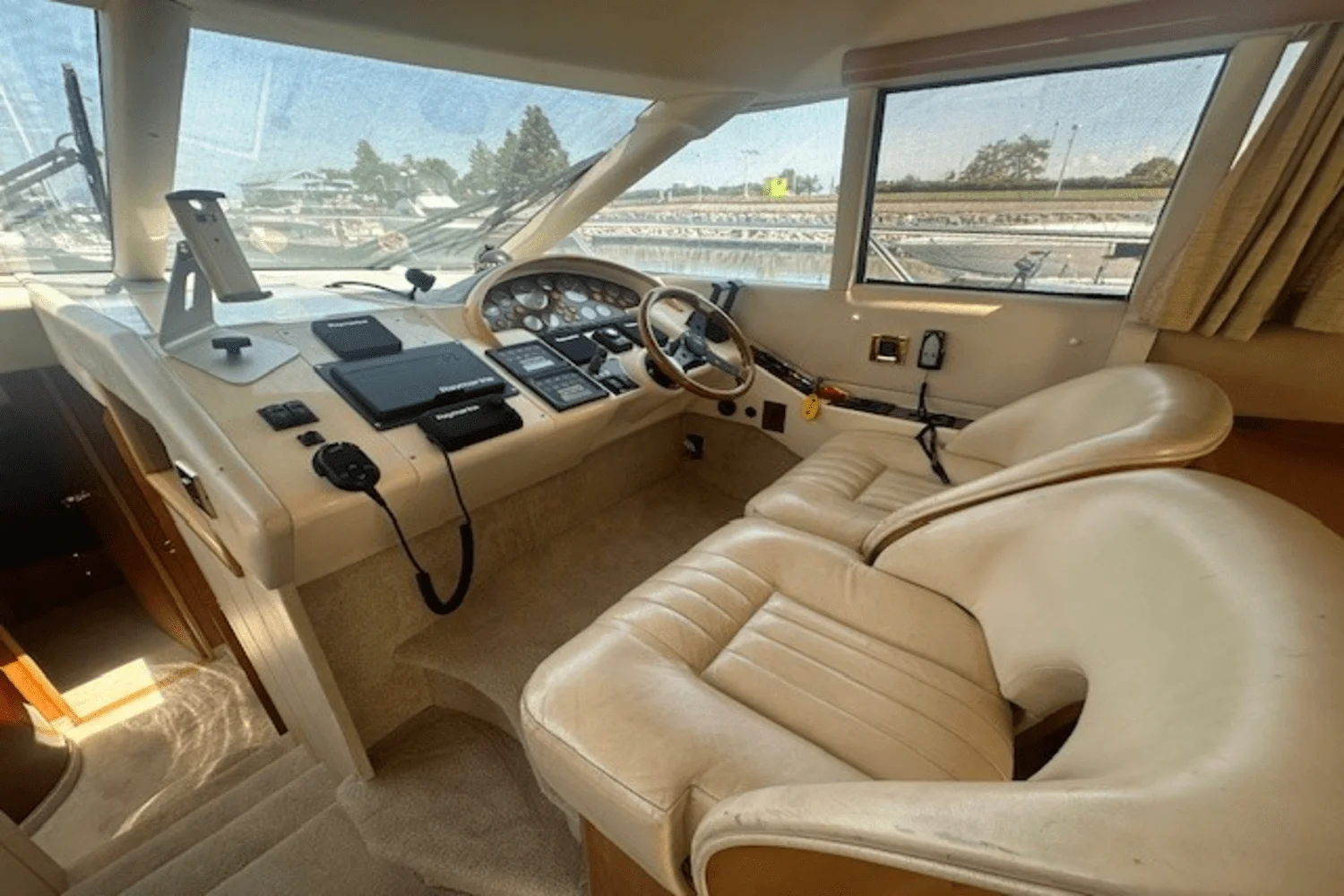 1998 Viking 52 FLYBRIDGE Image Thumbnail #35