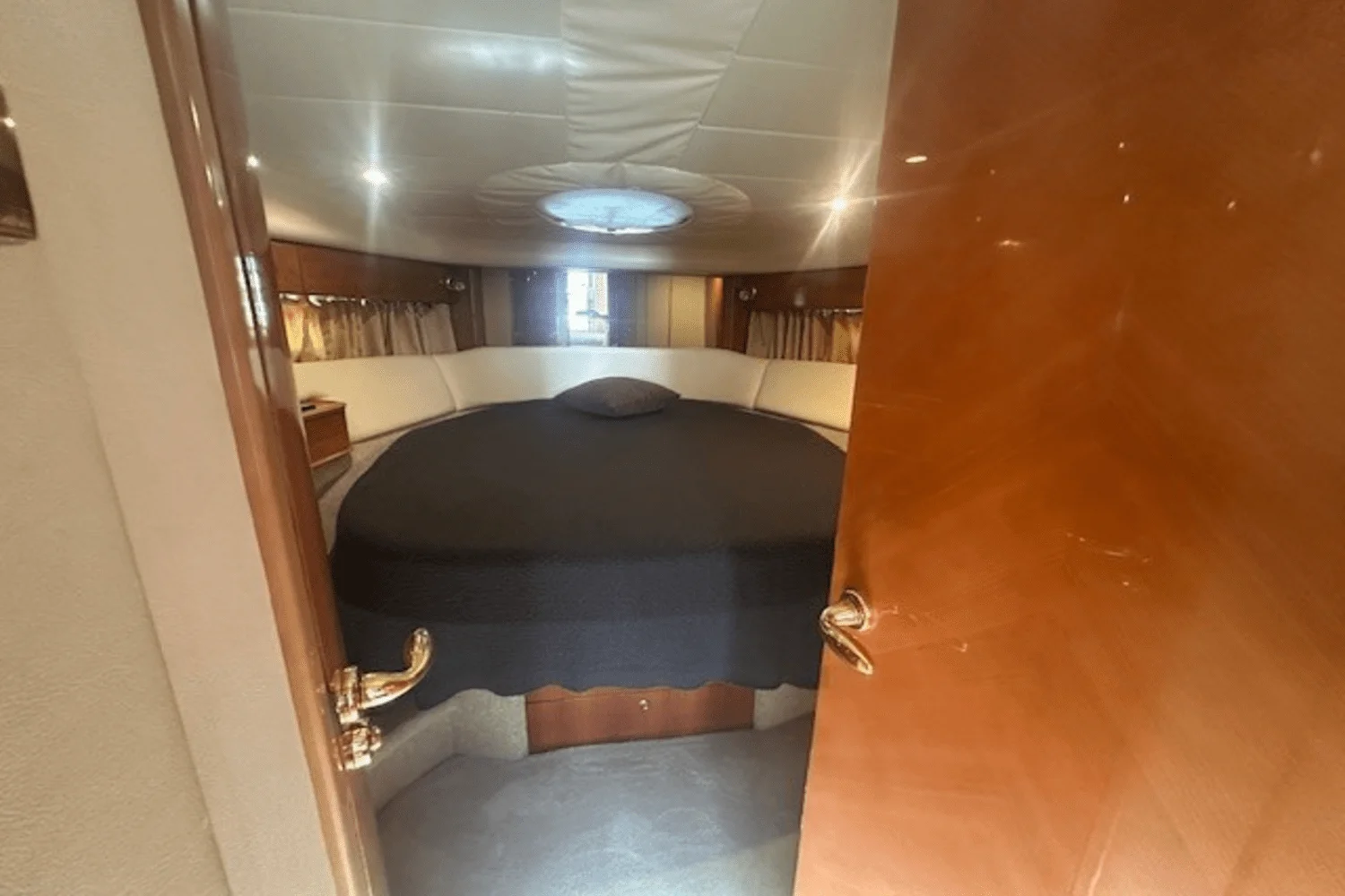 1998 Viking 52 FLYBRIDGE Image Thumbnail #48