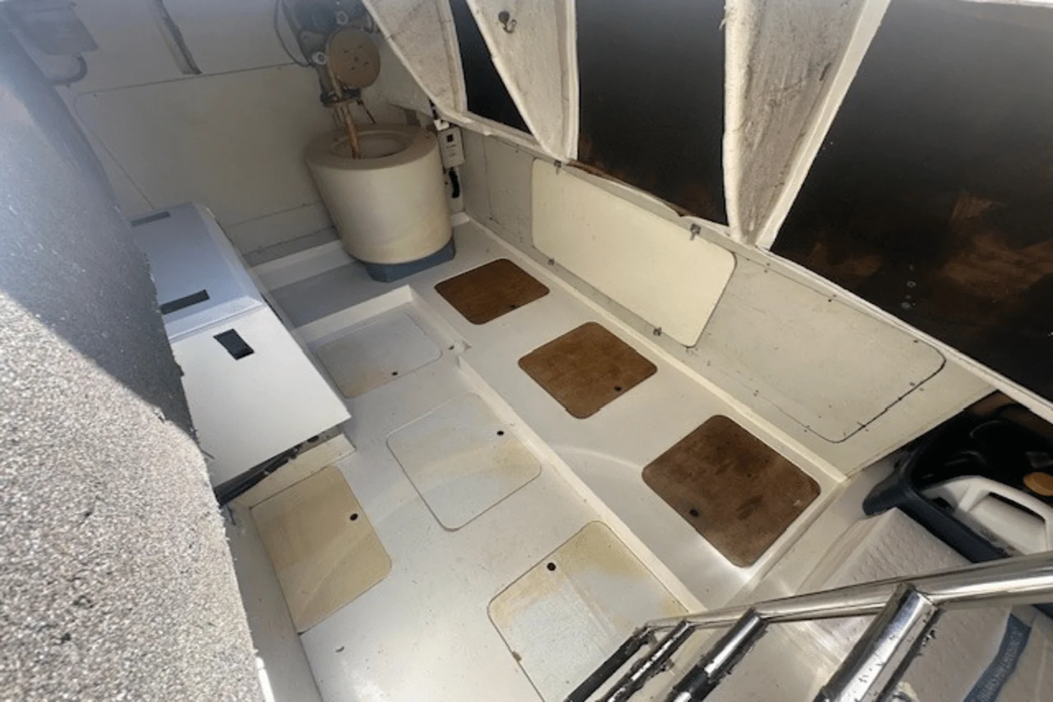 1998 Viking 52 FLYBRIDGE Image Thumbnail #54