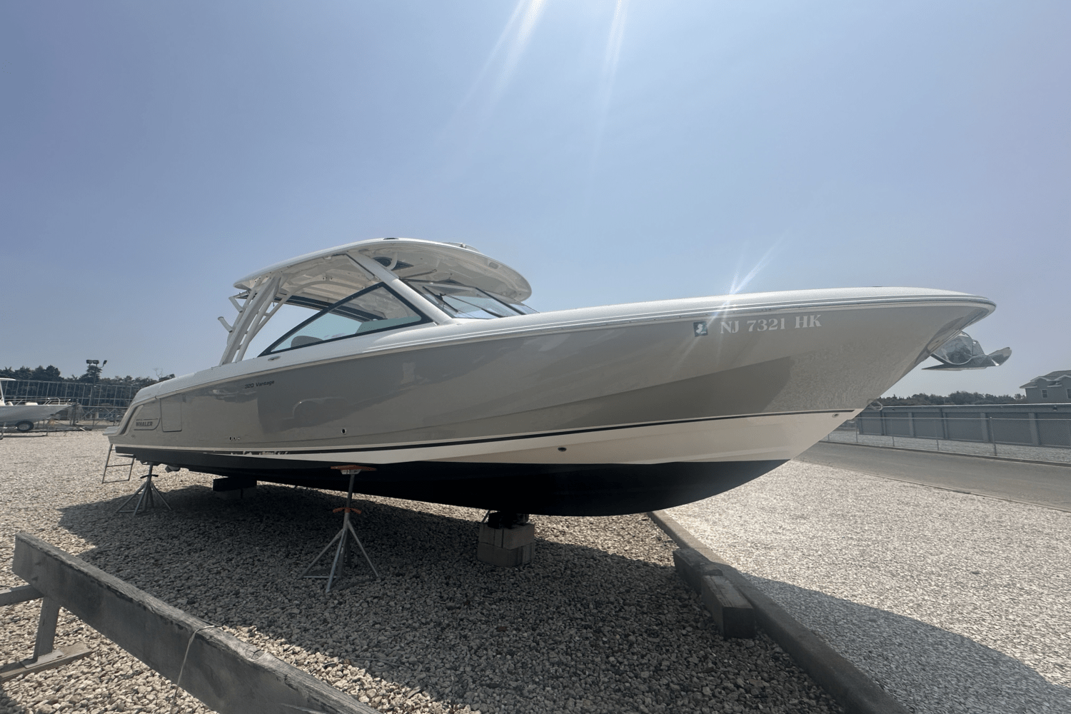2016 Boston Whaler 320 VANTAGE Image Thumbnail #2