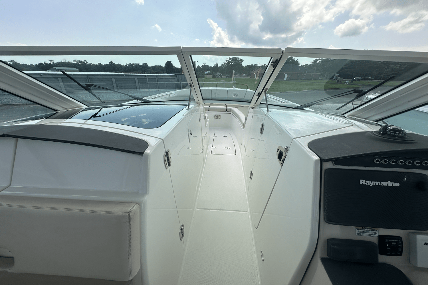 2016 Boston Whaler 320 VANTAGE Image Thumbnail #18