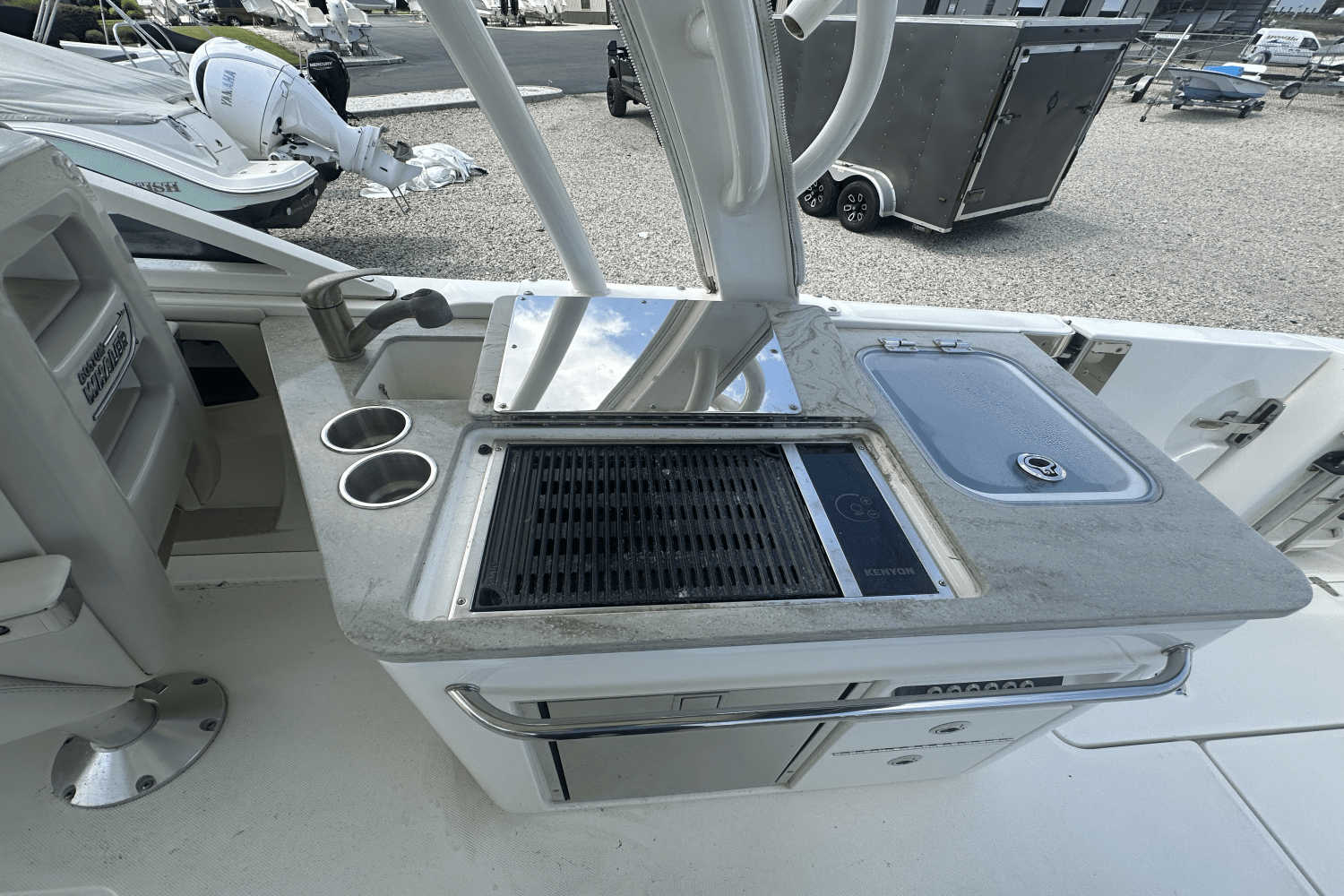 2016 Boston Whaler 320 VANTAGE Image Thumbnail #8