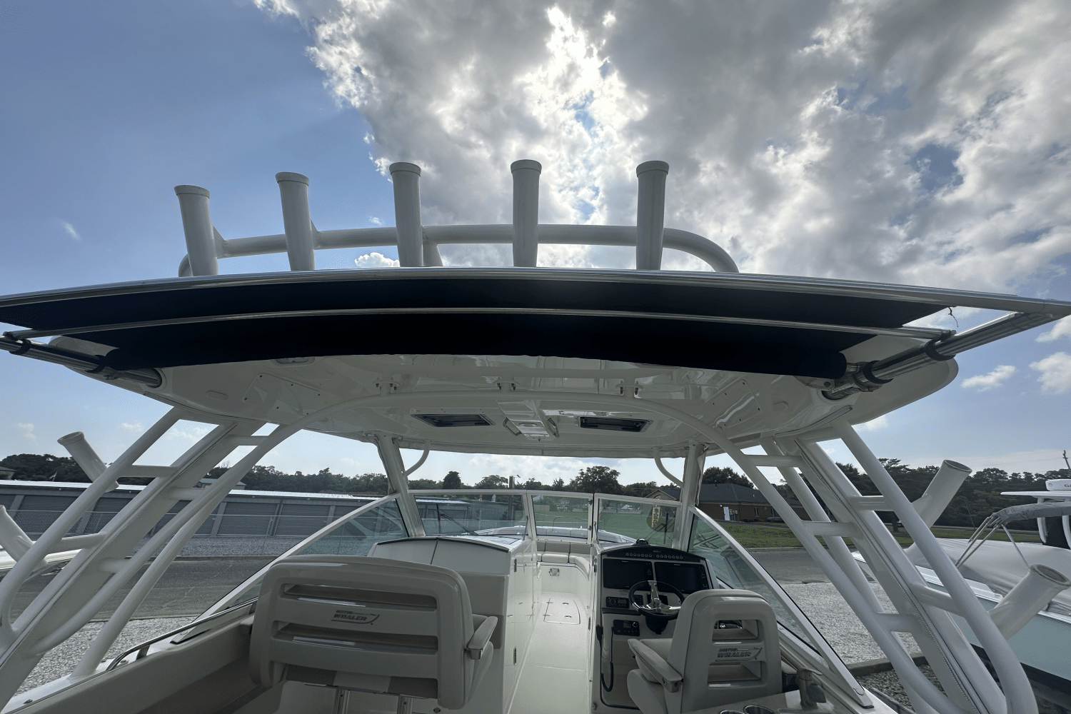2016 Boston Whaler 320 VANTAGE Image Thumbnail #6