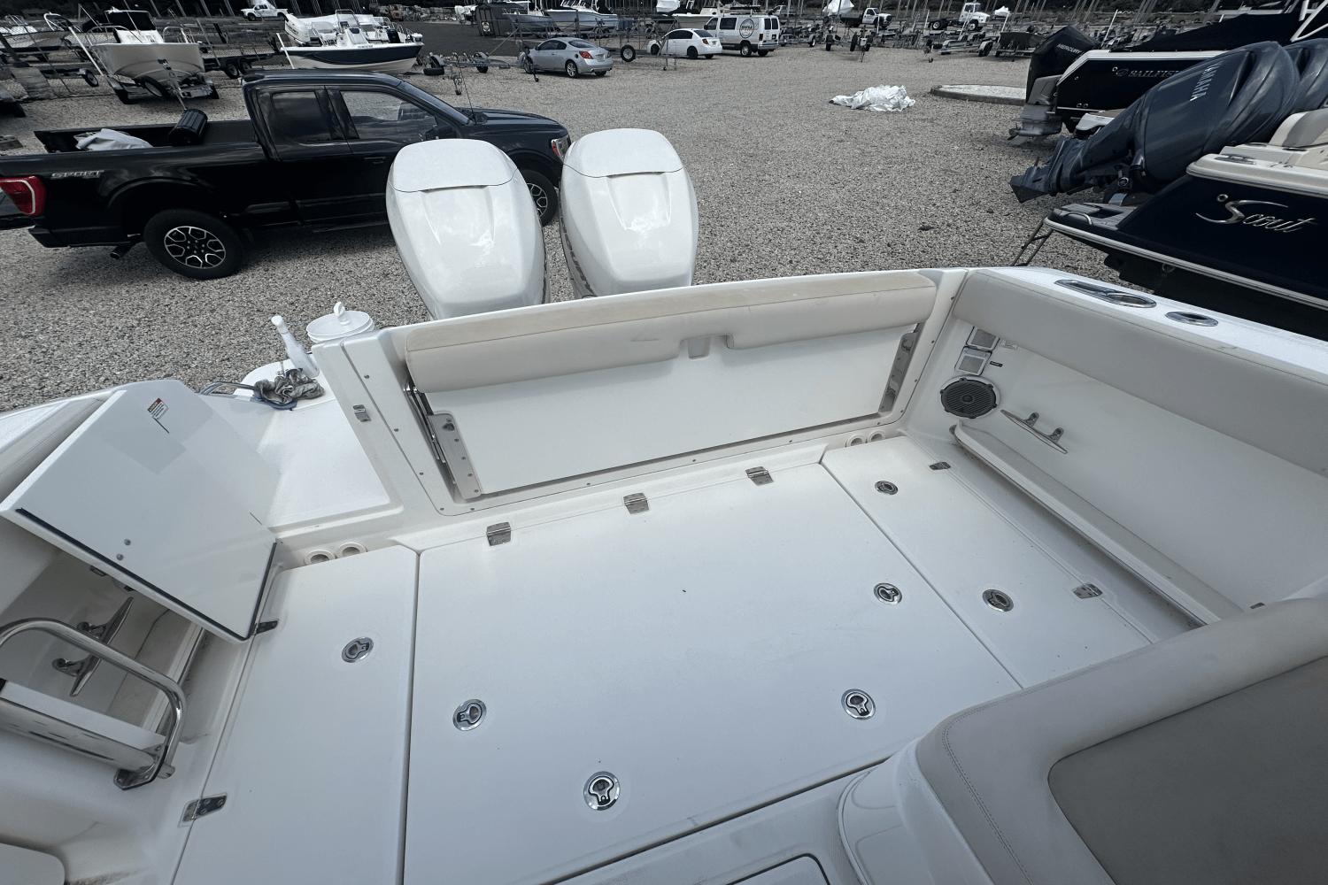 2016 Boston Whaler 320 VANTAGE Image Thumbnail #5
