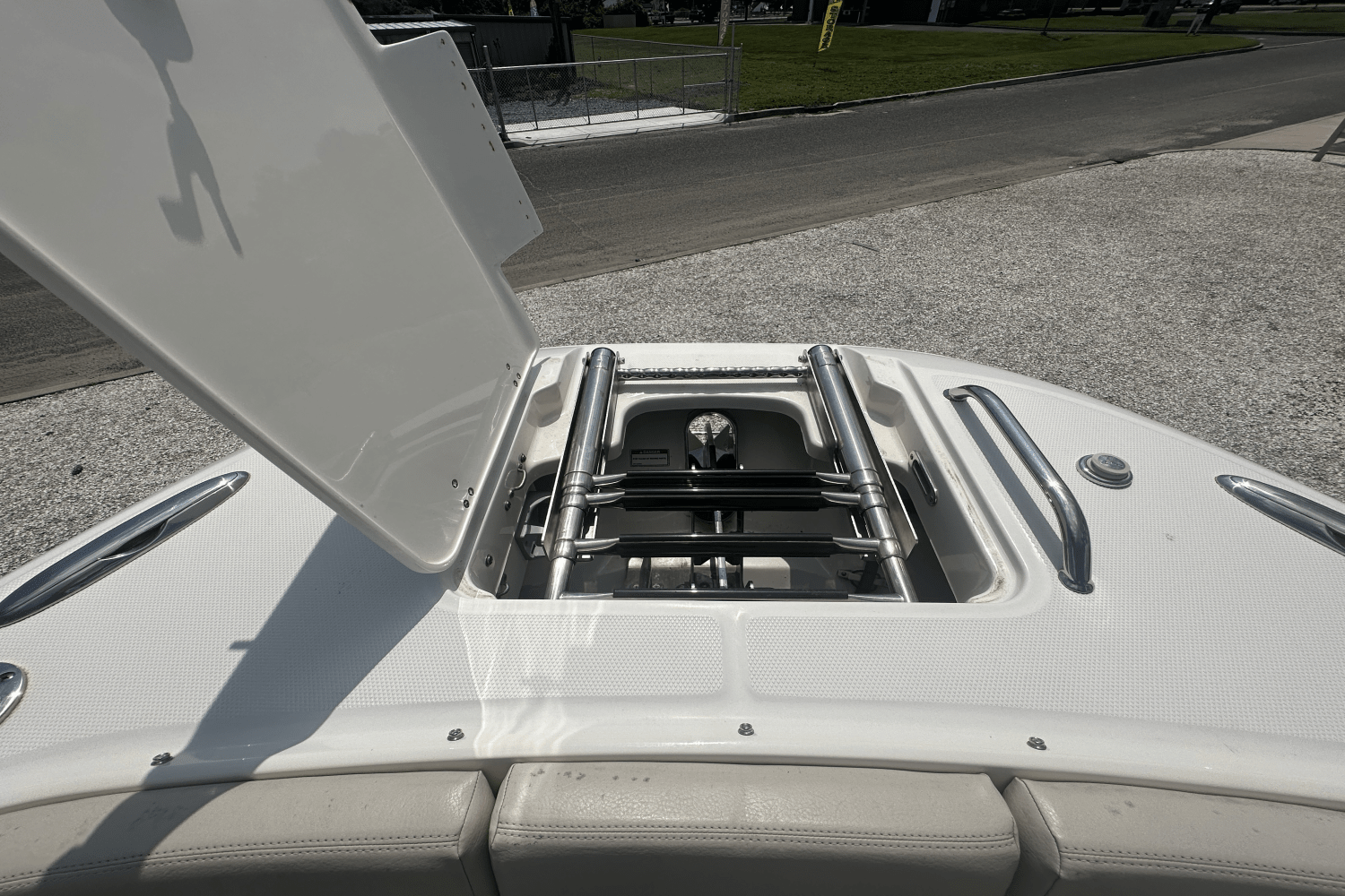 2016 Boston Whaler 320 VANTAGE Image Thumbnail #27