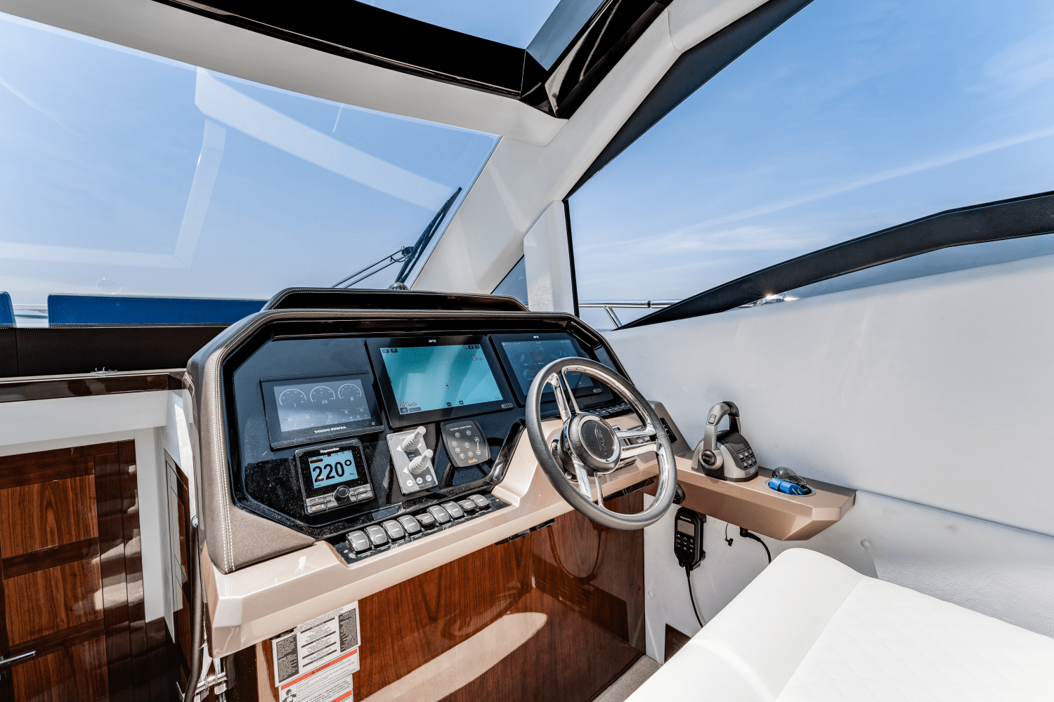 2023 Galeon
                                                             510 SKY Image Thumbnail #62