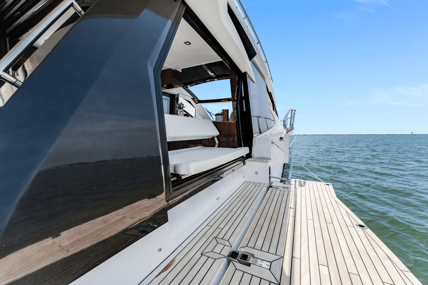 2023 Galeon
                                                             510 SKY Image Thumbnail #64