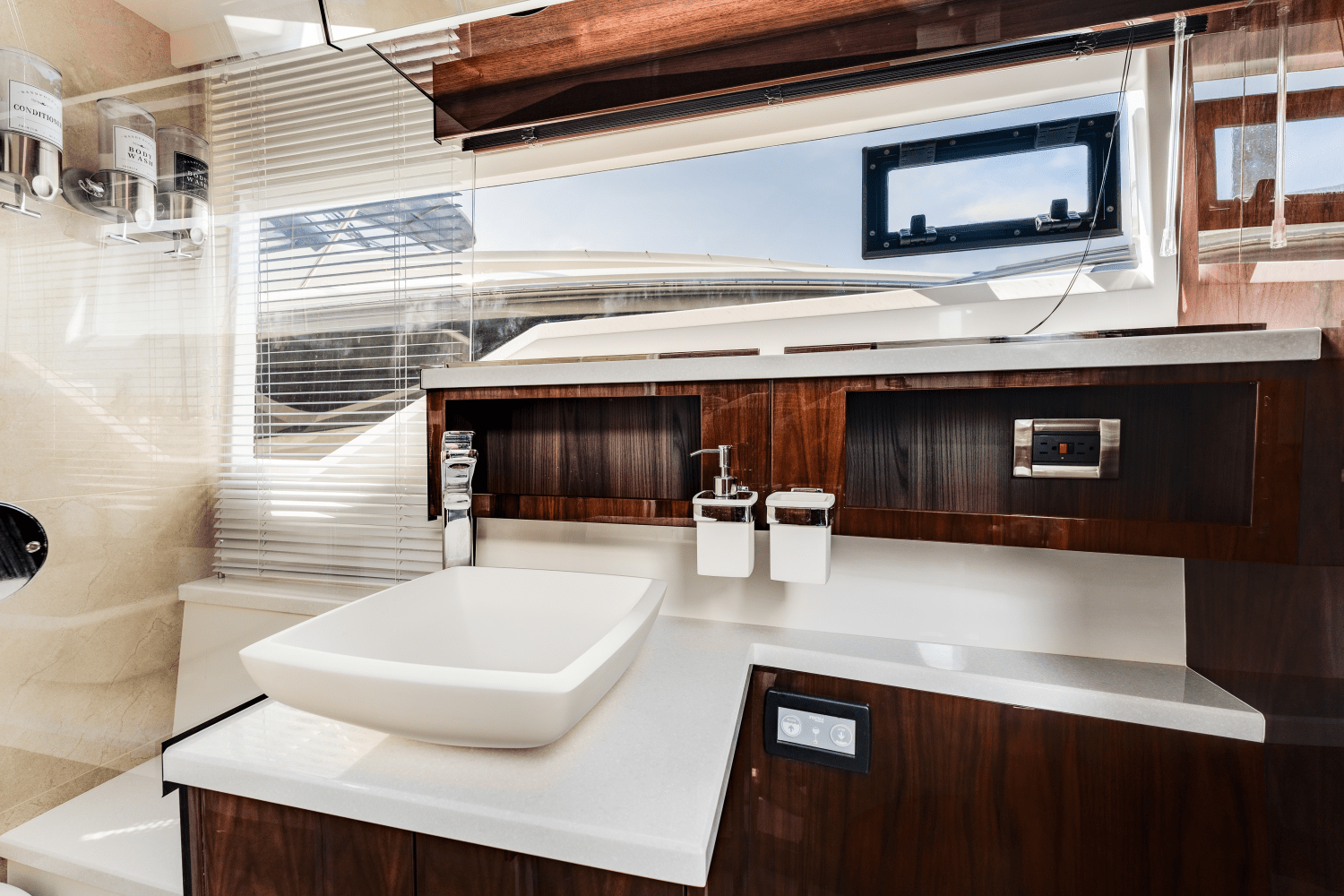 2023 Galeon
                                                             510 SKY Image Thumbnail #42