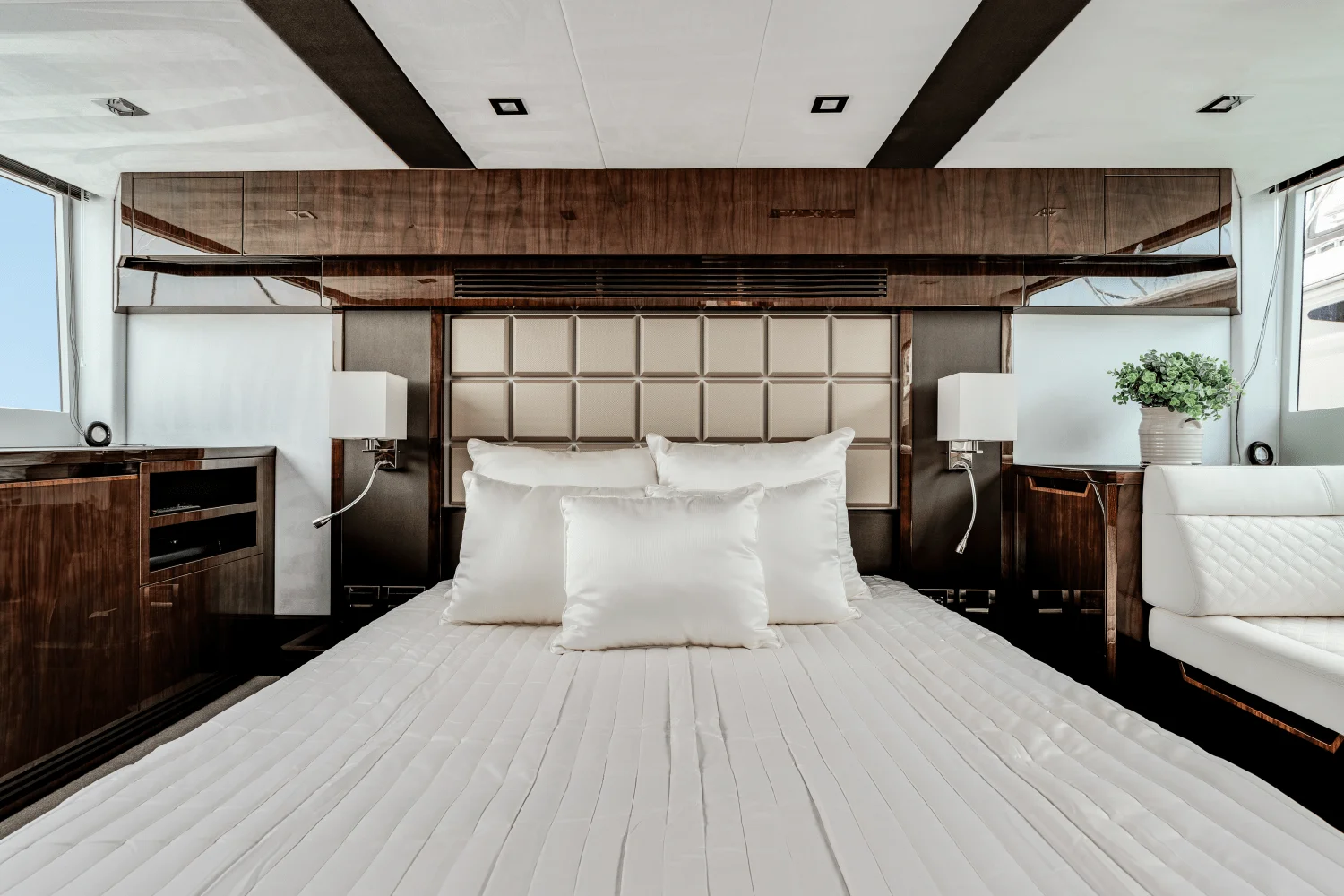 2023 Galeon
                                                             510 SKY Image Thumbnail #50