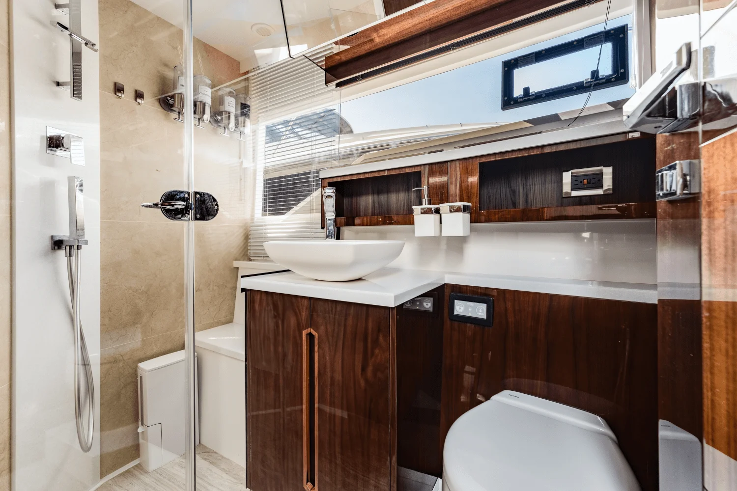 2023 Galeon
                                                             510 SKY Image Thumbnail #41