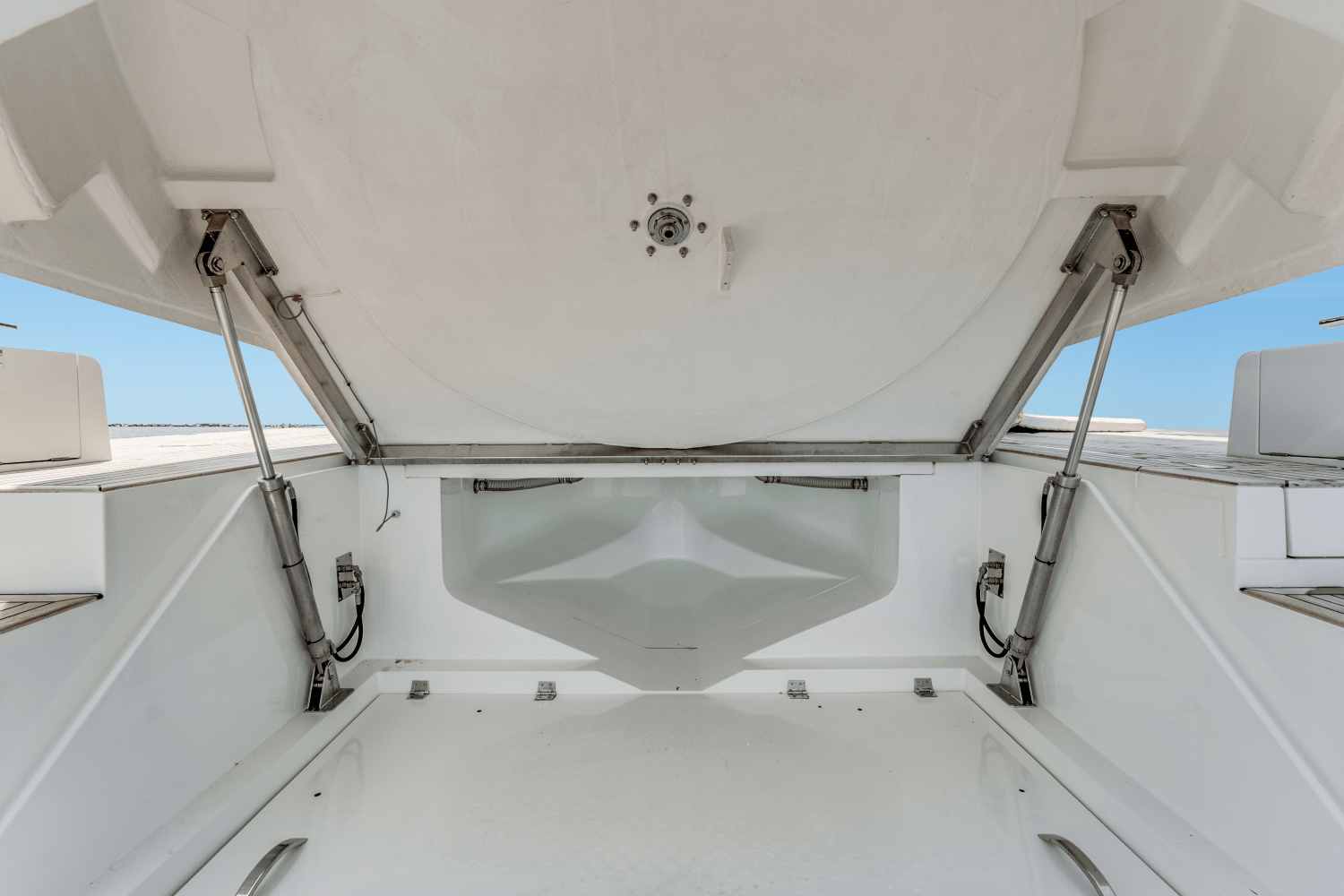 2023 Galeon
                                                             510 SKY Image Thumbnail #73