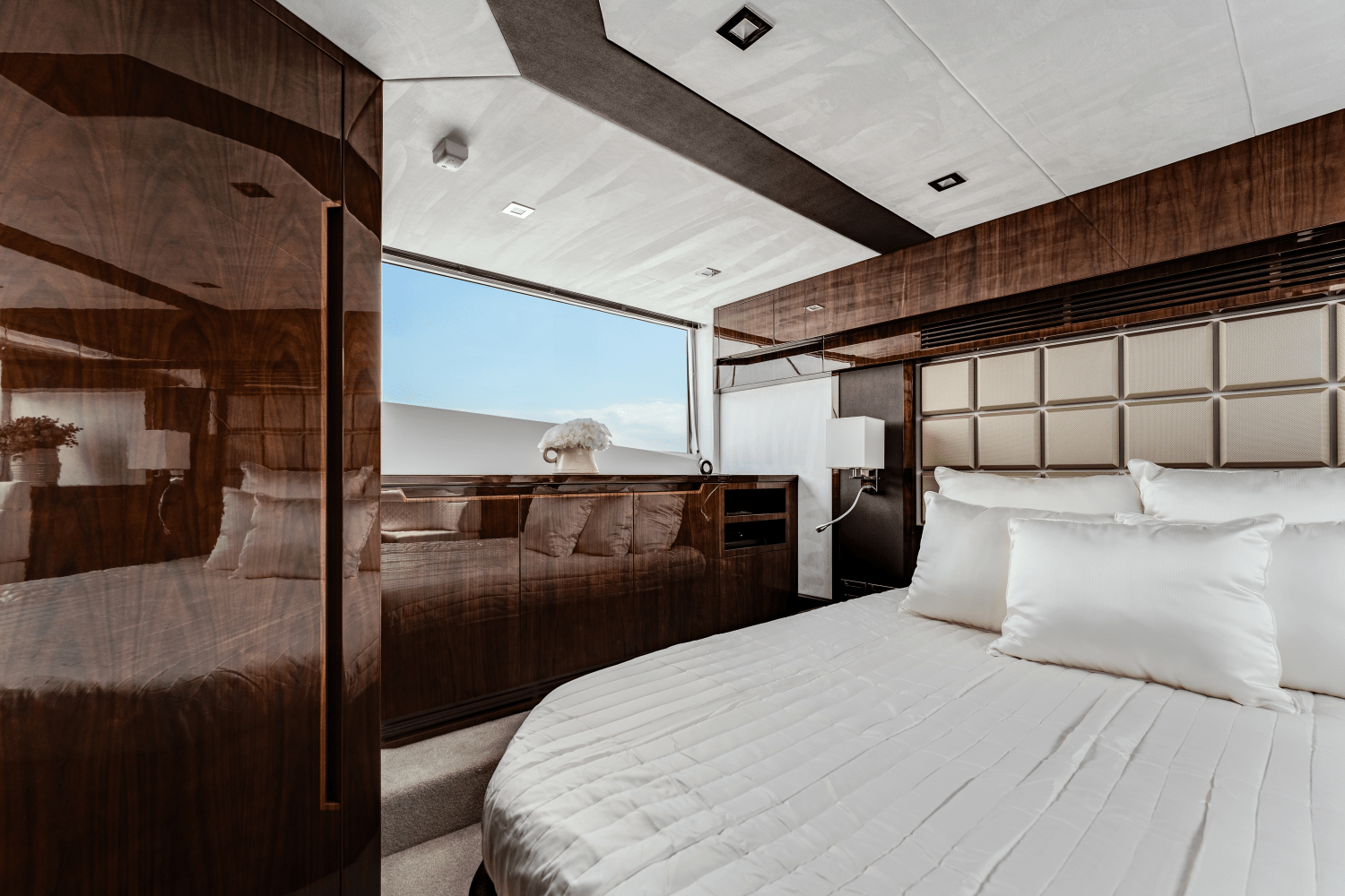 2023 Galeon
                                                             510 SKY Image Thumbnail #47