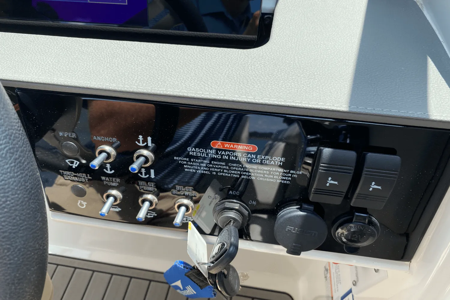2023 Sea Ray SDX 270 Image Thumbnail #15
