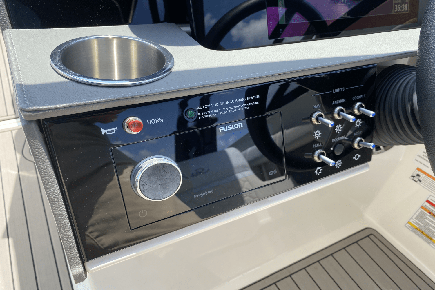 2023 Sea Ray SDX 270 Image Thumbnail #16