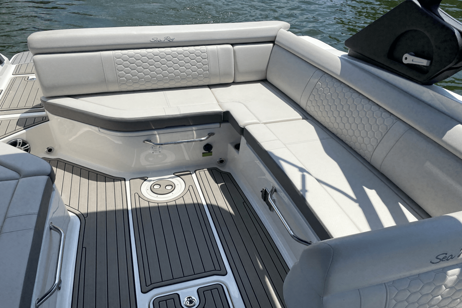 2023 Sea Ray SDX 270 Image Thumbnail #22