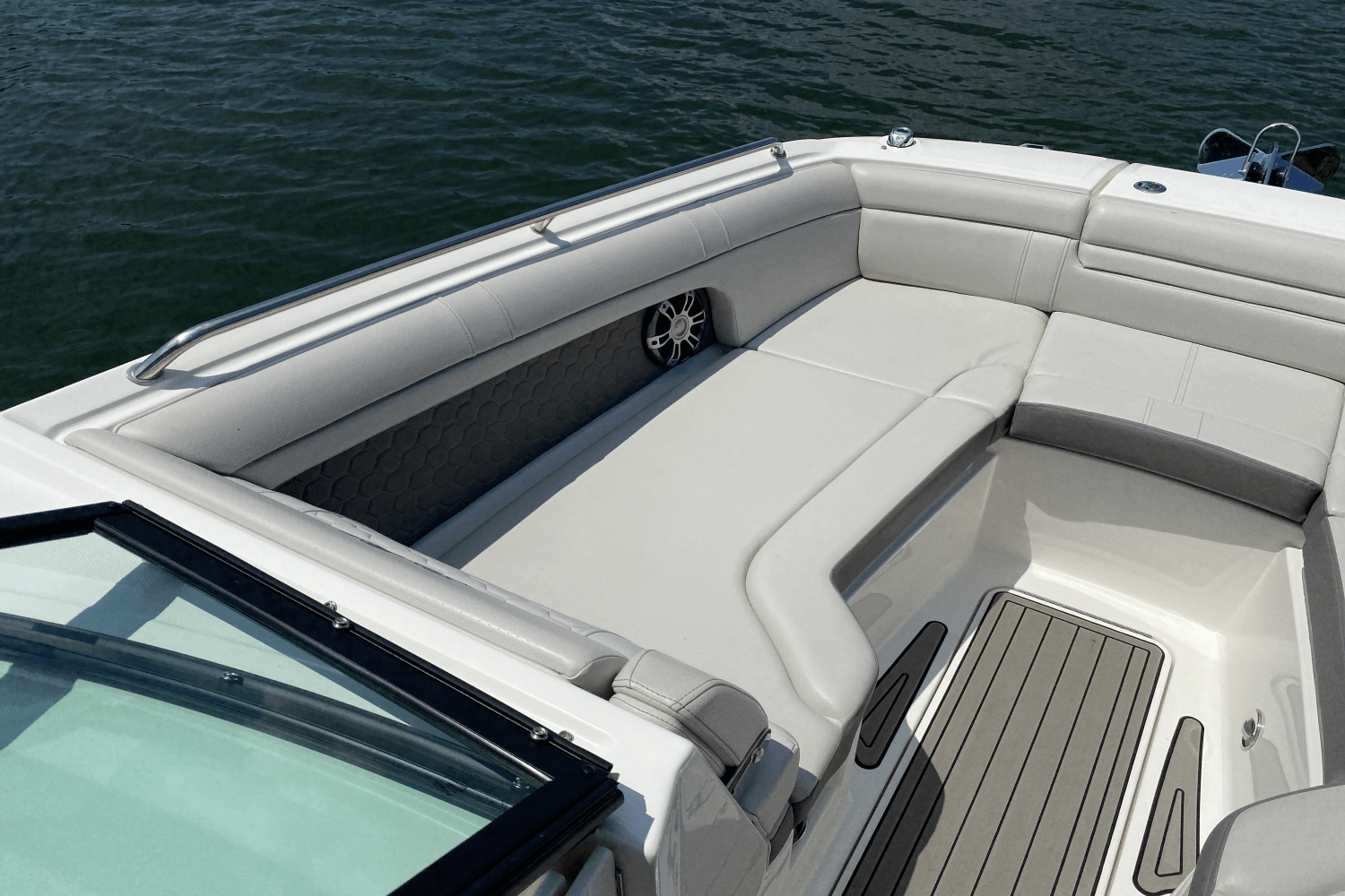 2023 Sea Ray SDX 270 Image Thumbnail #9
