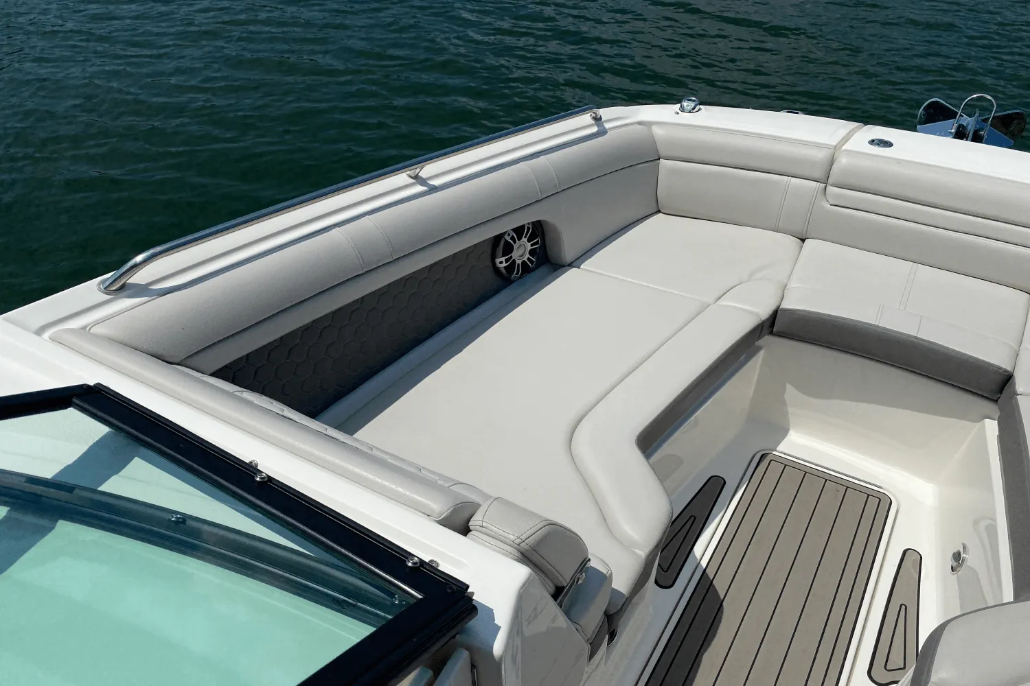 2023 Sea Ray SDX 270 Image Thumbnail #9
