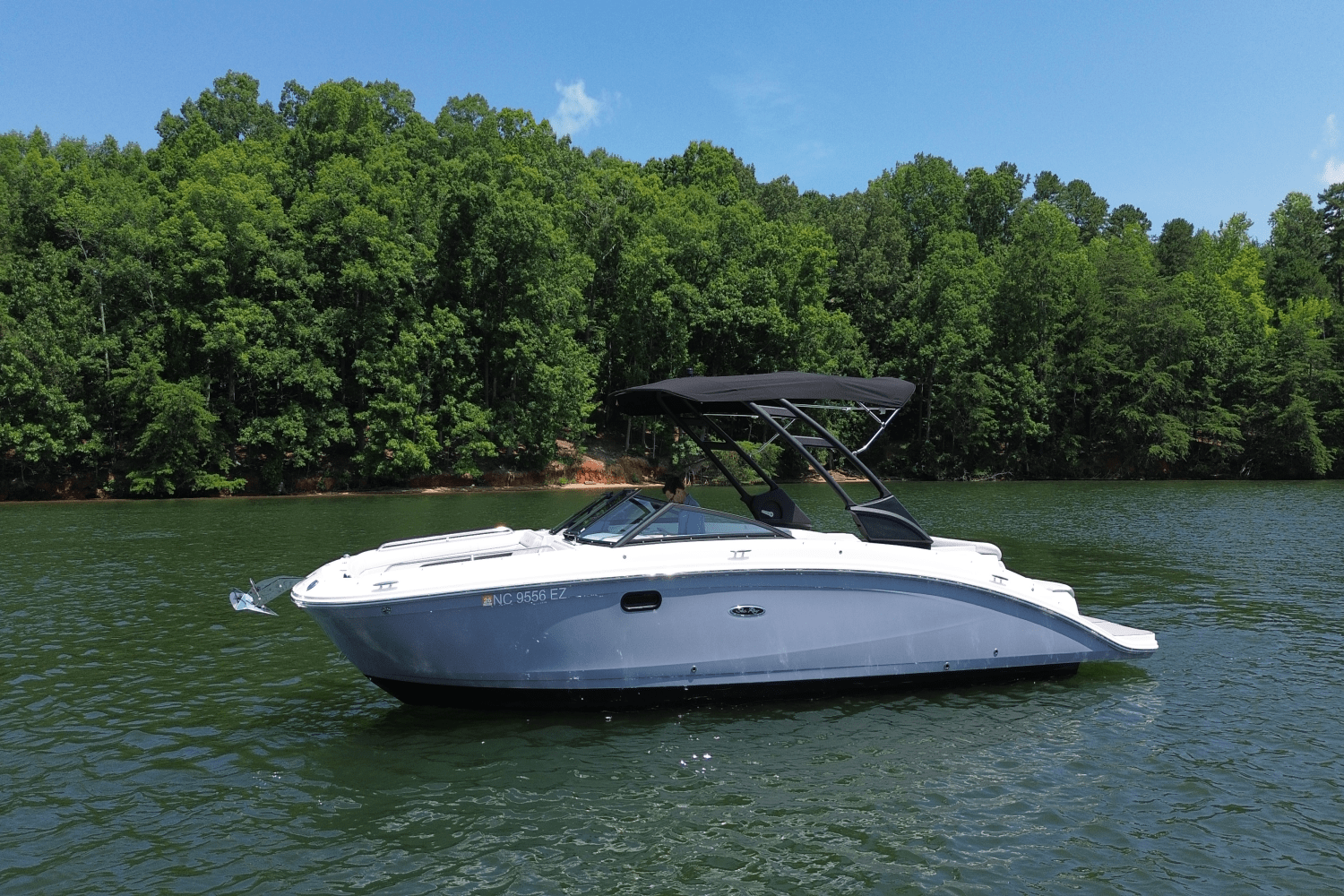 2023 Sea Ray SDX 270 Image Thumbnail #4