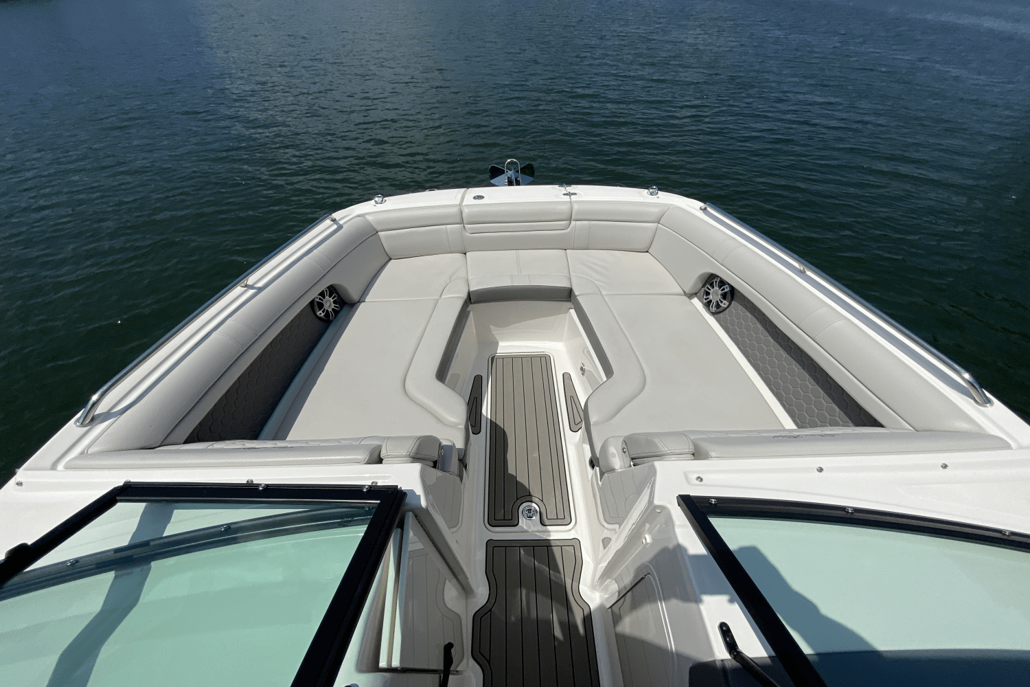 2023 Sea Ray SDX 270 Image Thumbnail #7