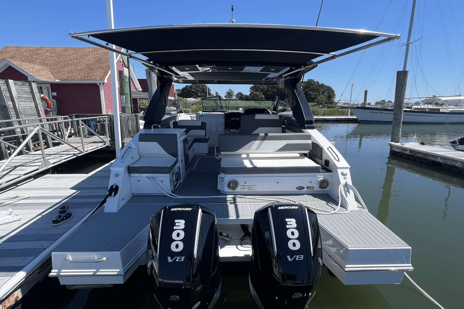 2024 Cruisers Yachts 34 GLS Outboard Image Thumbnail #1