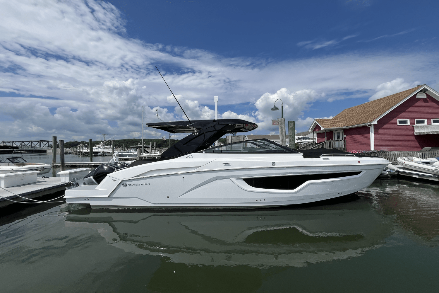 2024 Cruisers Yachts 34 GLS Outboard Image Thumbnail #0