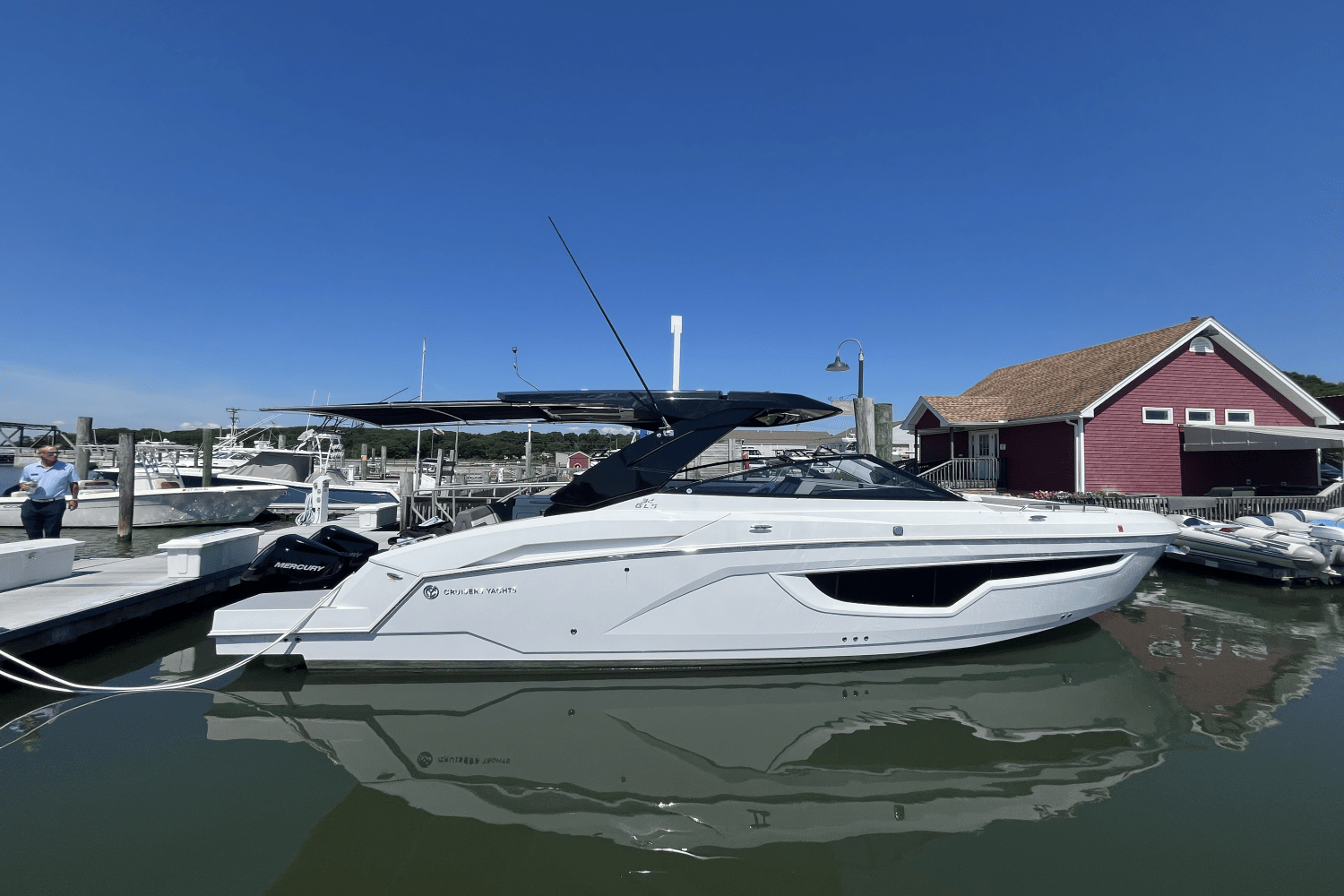 2024 Cruisers Yachts 34 GLS Outboard Image Thumbnail #30