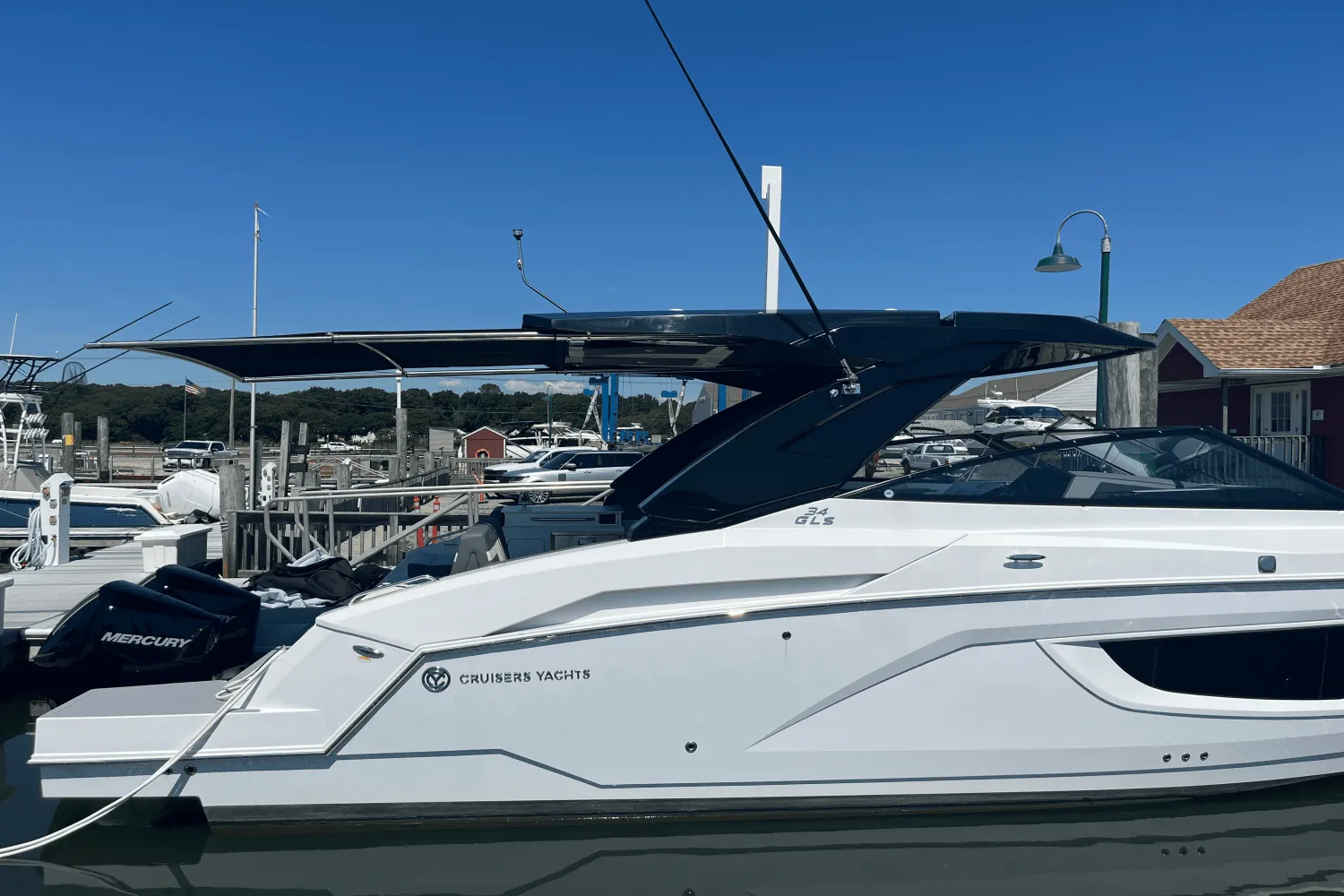 2024 Cruisers Yachts 34 GLS Outboard Image Thumbnail #29