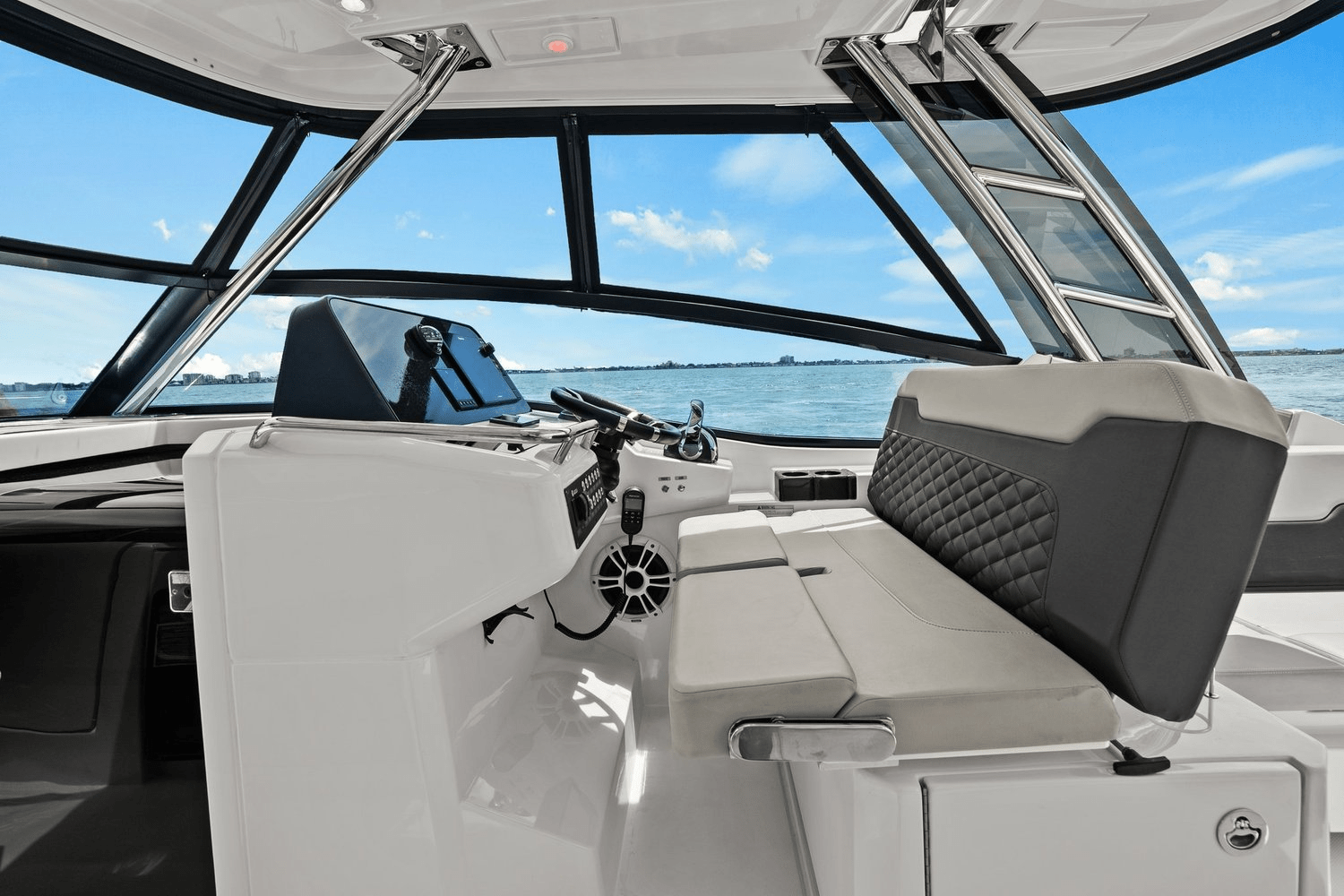 2021 Aquila 32 Image Thumbnail #31